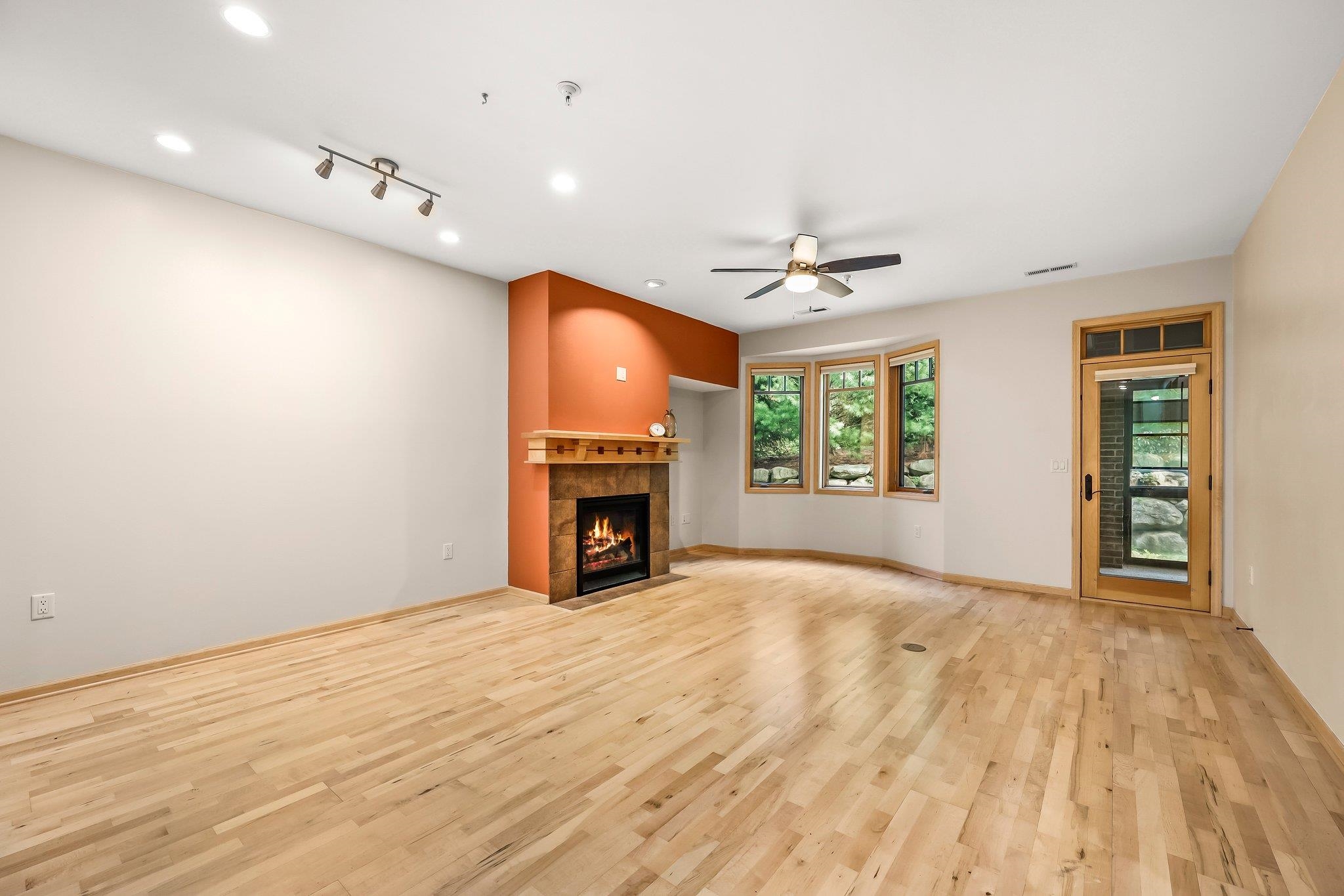 10 Glen Brook Way 103