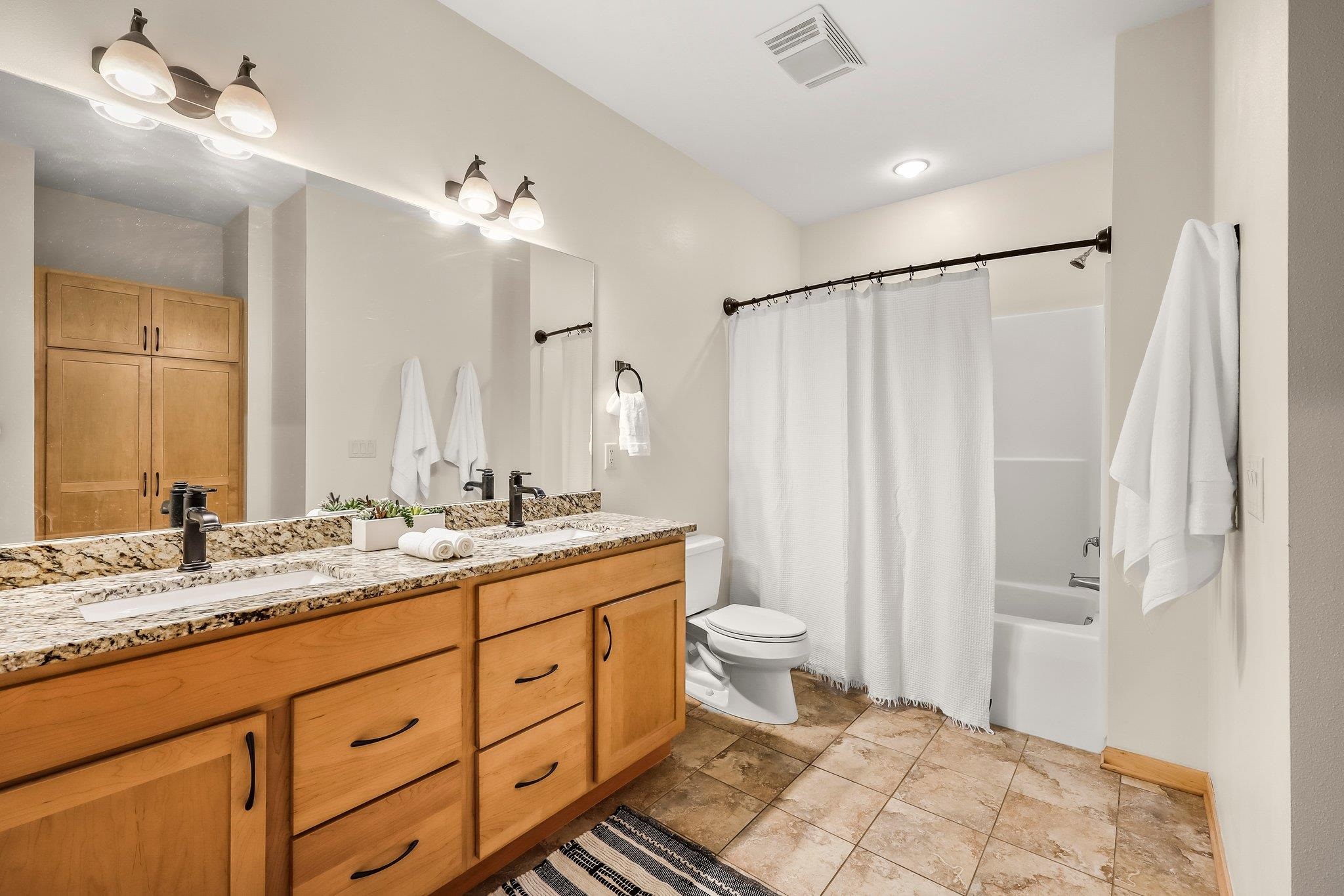 10 Glen Brook Way 103