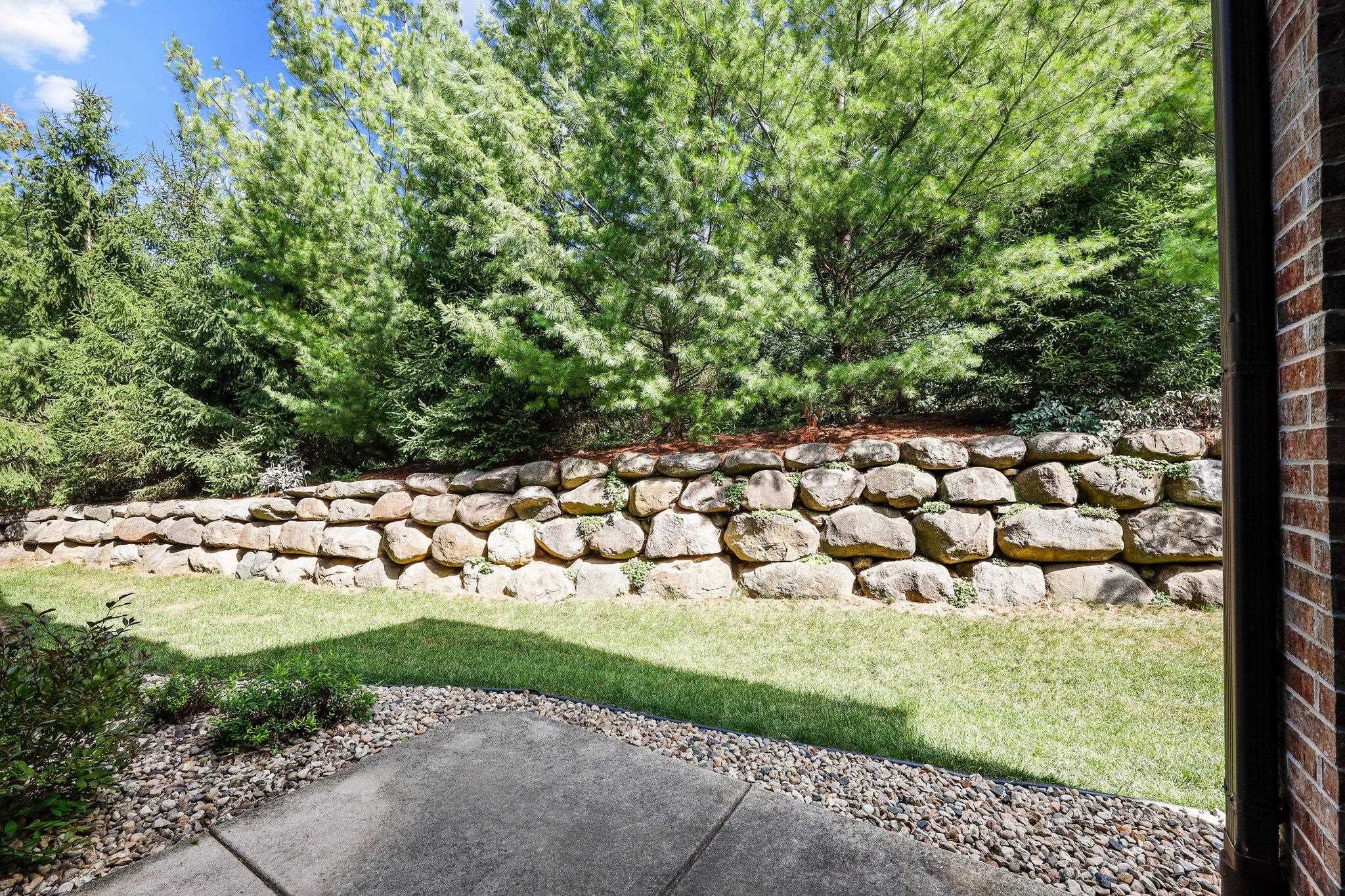 10 Glen Brook Way 103