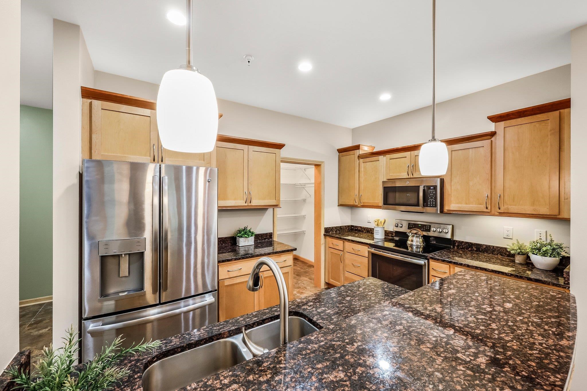 10 Glen Brook Way 103