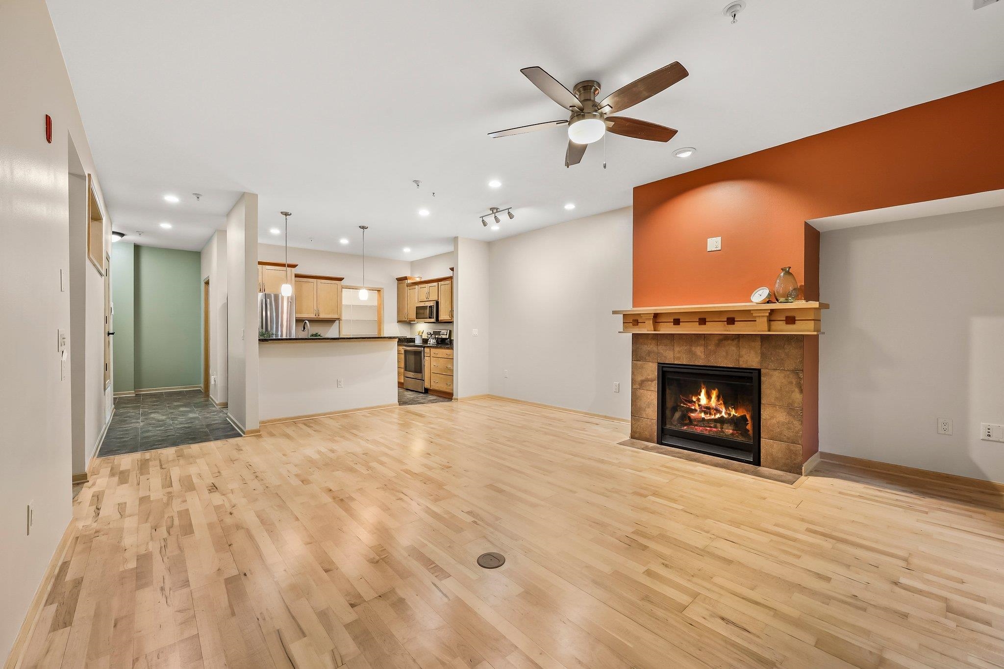 10 Glen Brook Way 103