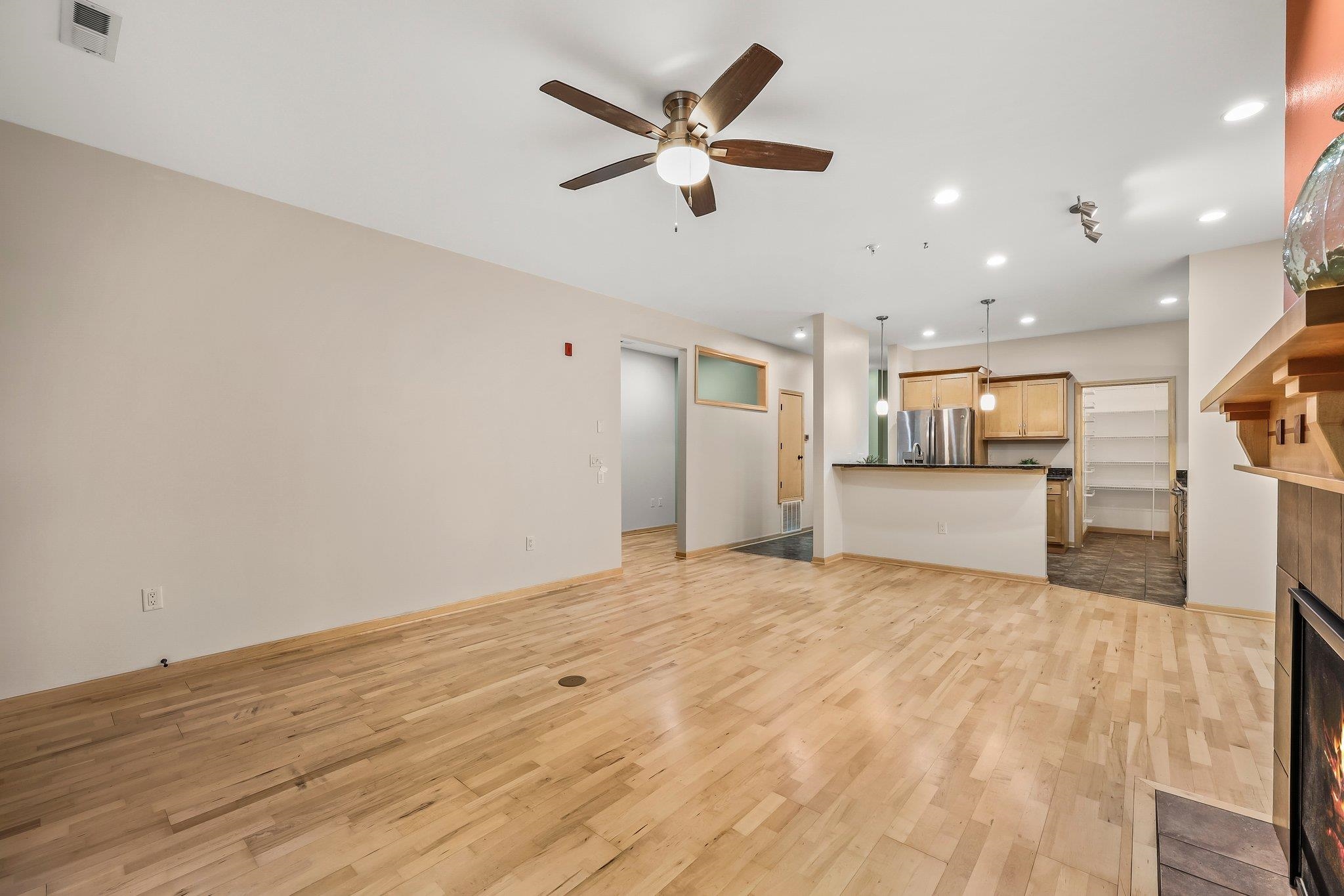 10 Glen Brook Way 103