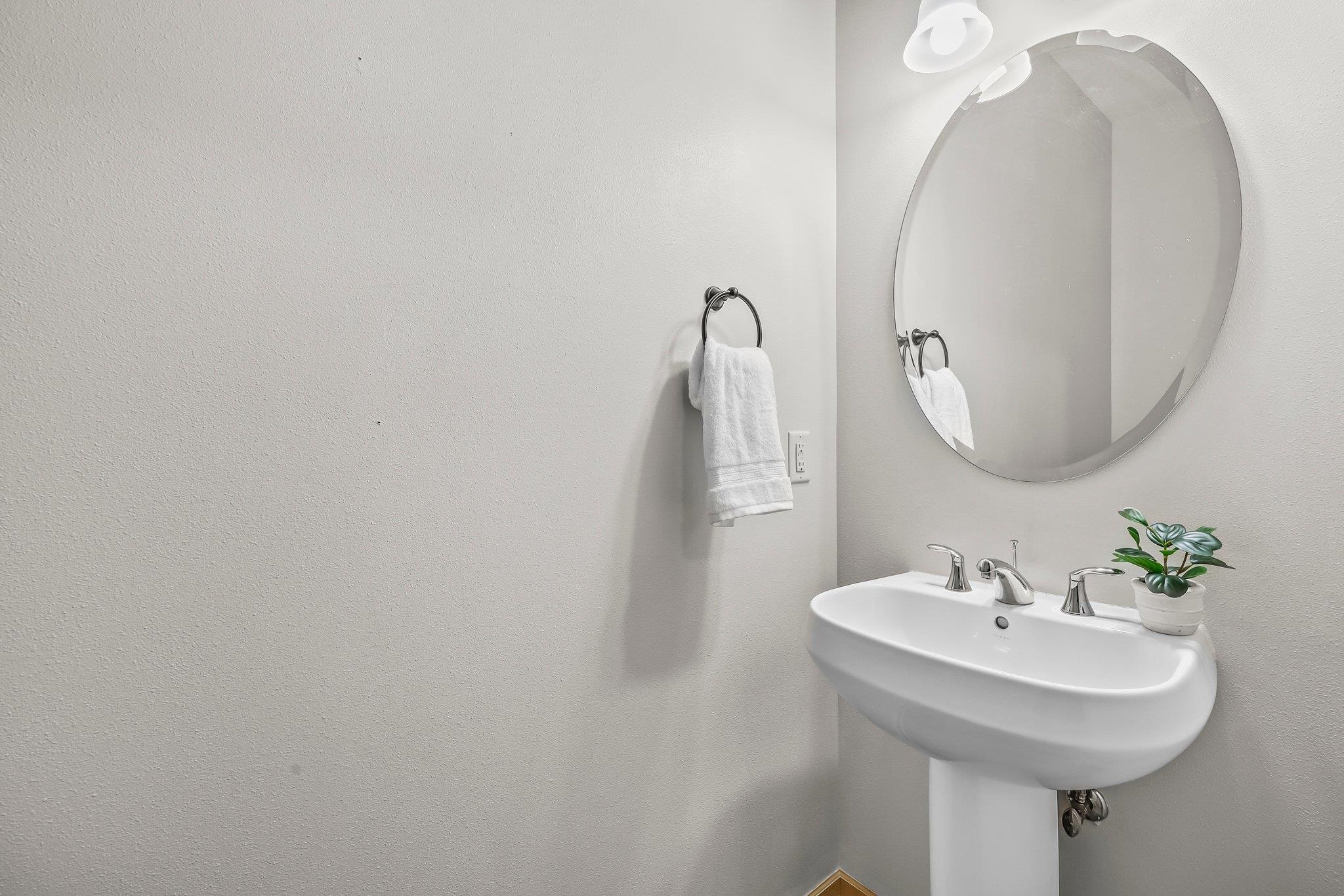 10 Glen Brook Way 103