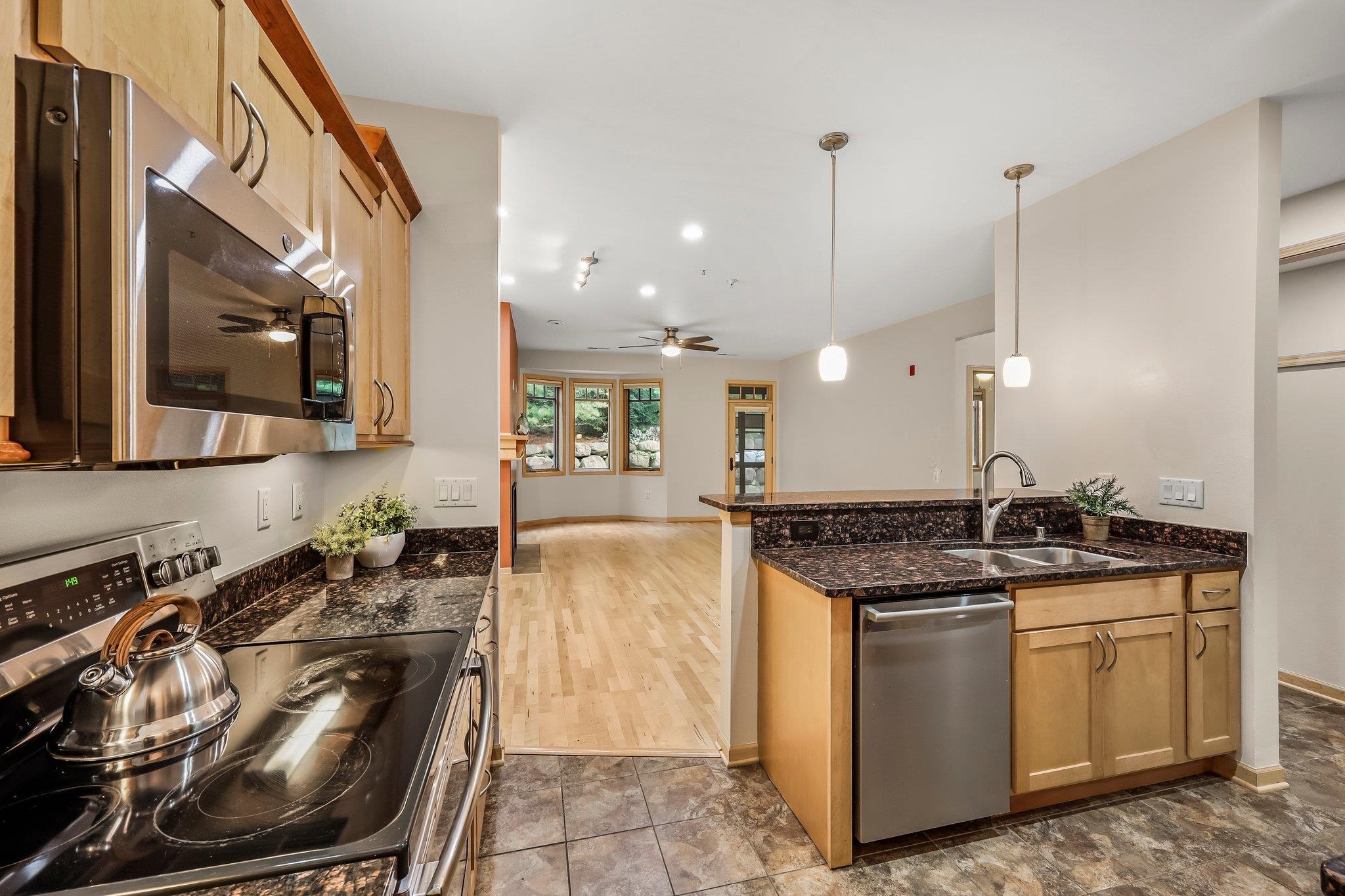 10 Glen Brook Way 103