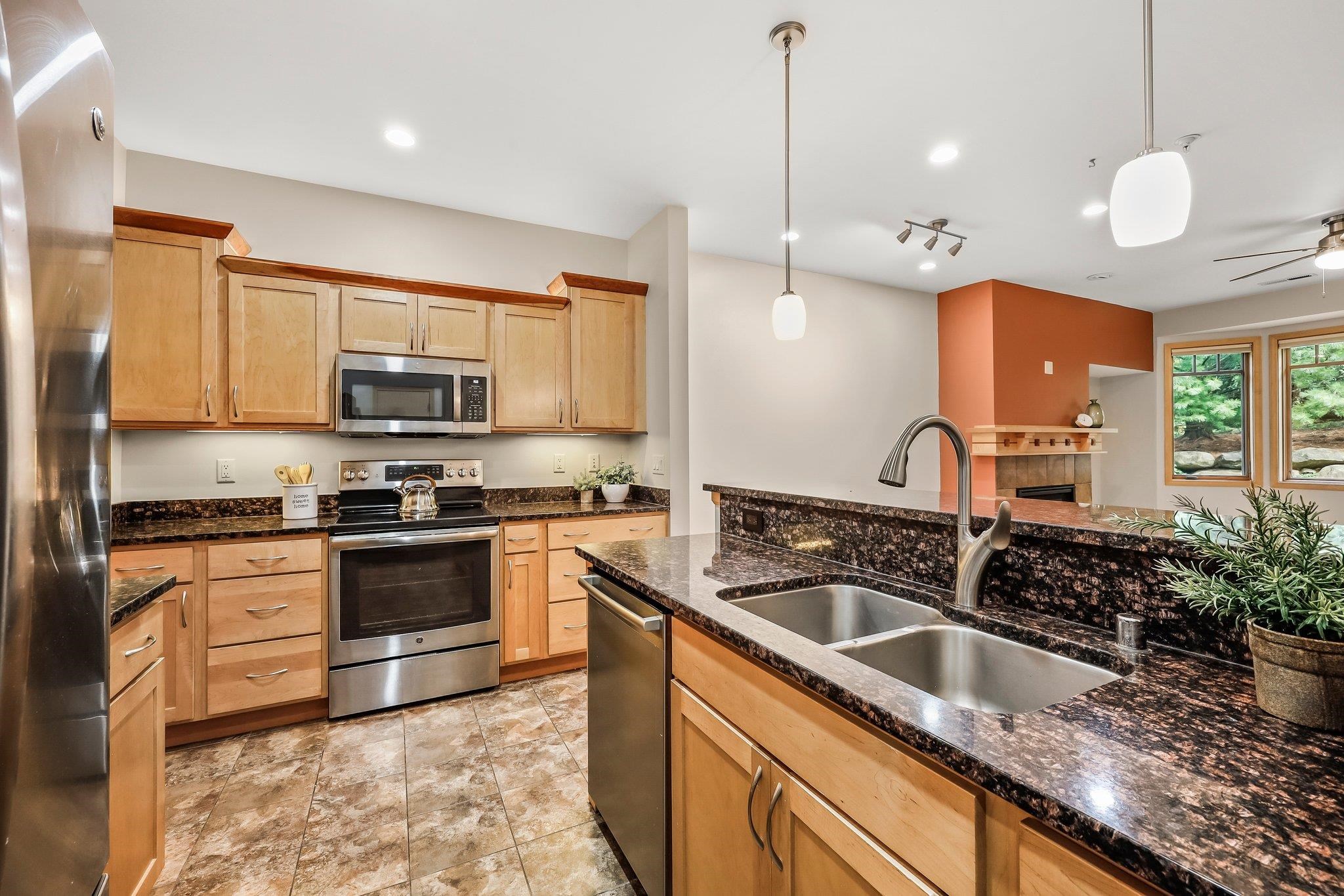 10 Glen Brook Way 103