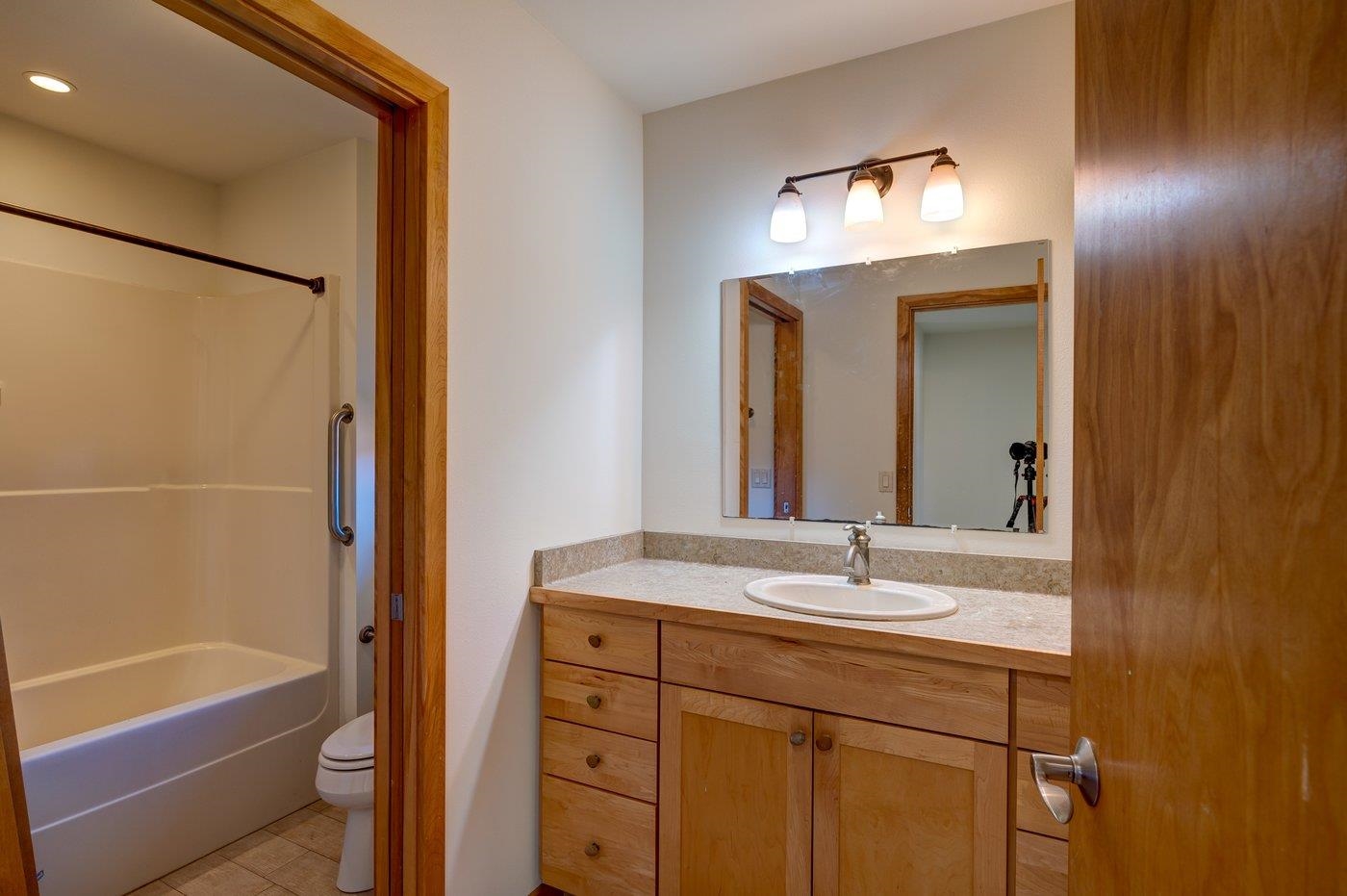 6950 Friendship Lane