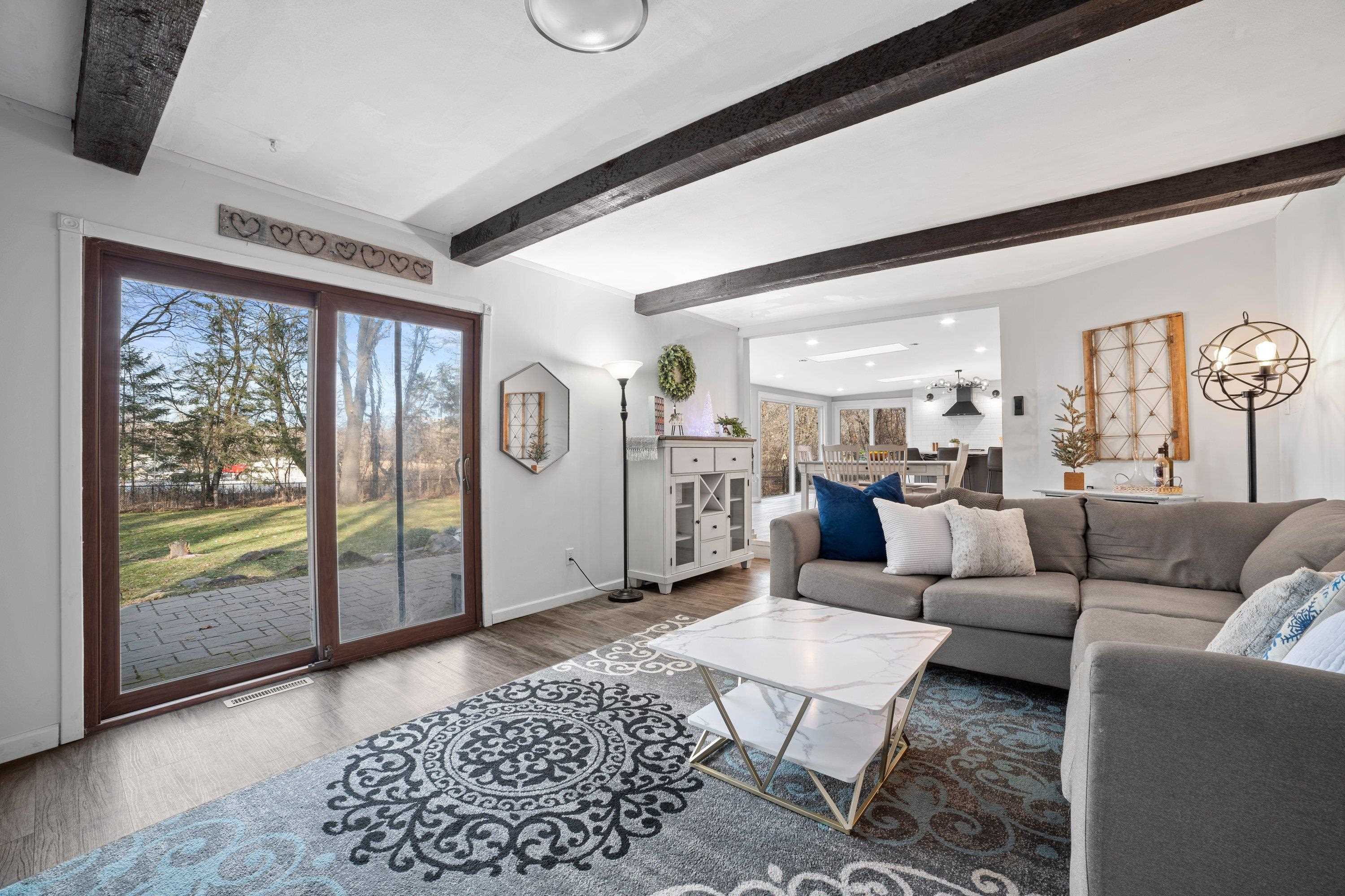 N9W23900 Sherwood Drive