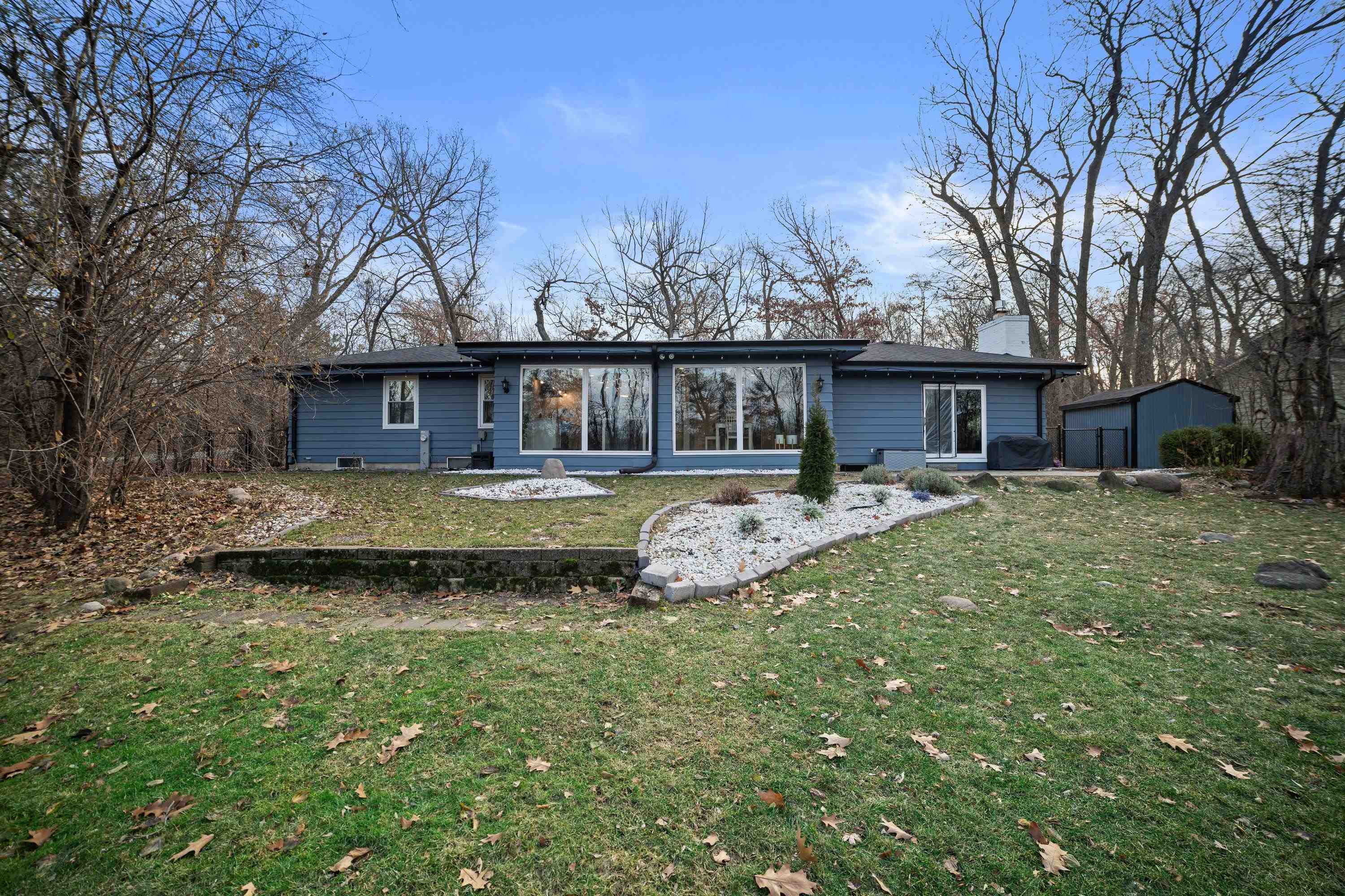 N9W23900 Sherwood Drive