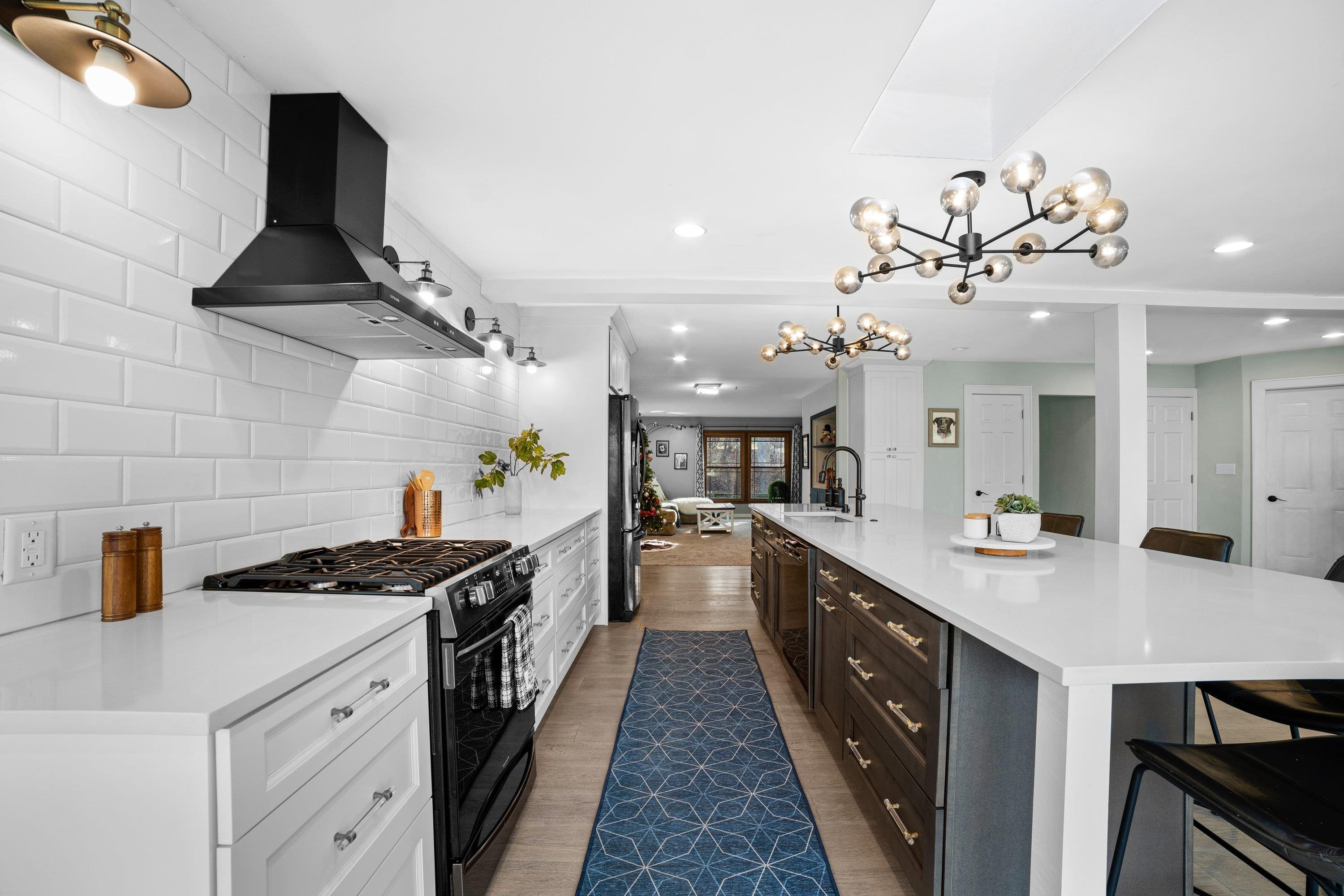 N9W23900 Sherwood Drive