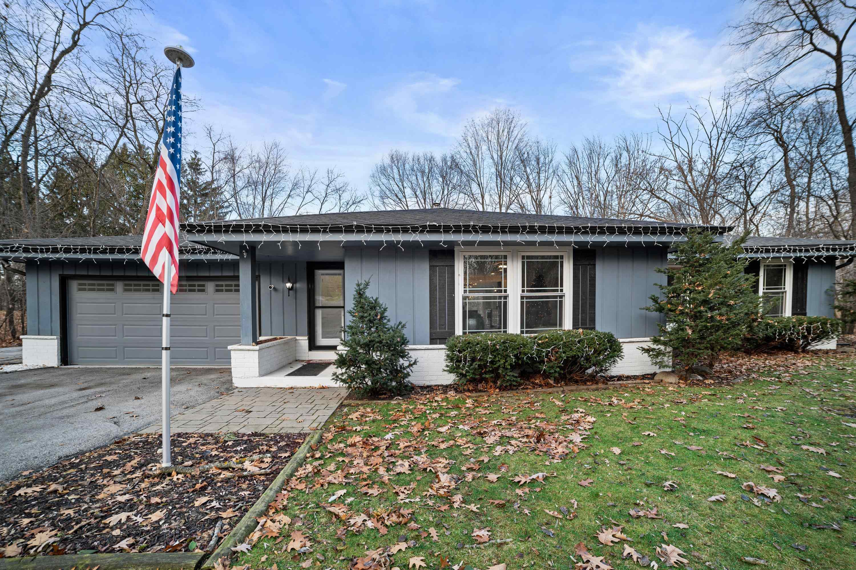 N9W23900 Sherwood Drive