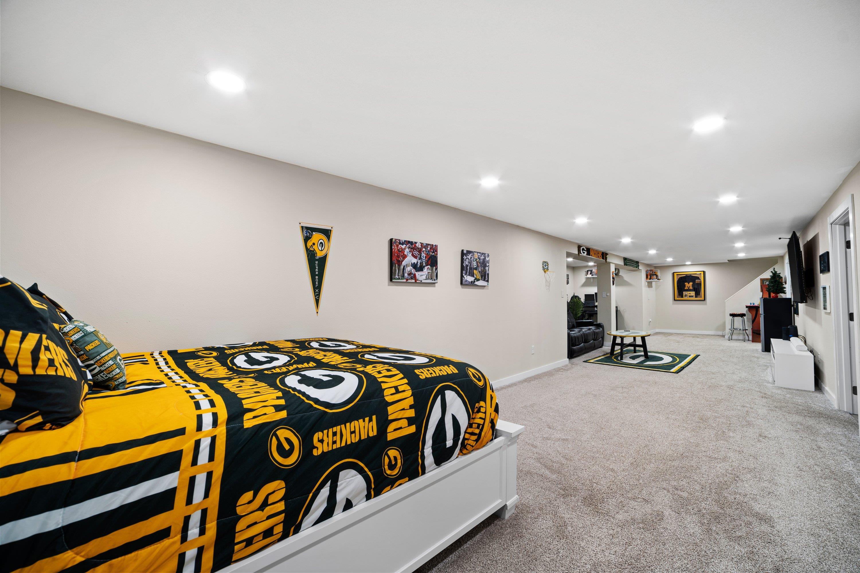 N9W23900 Sherwood Drive