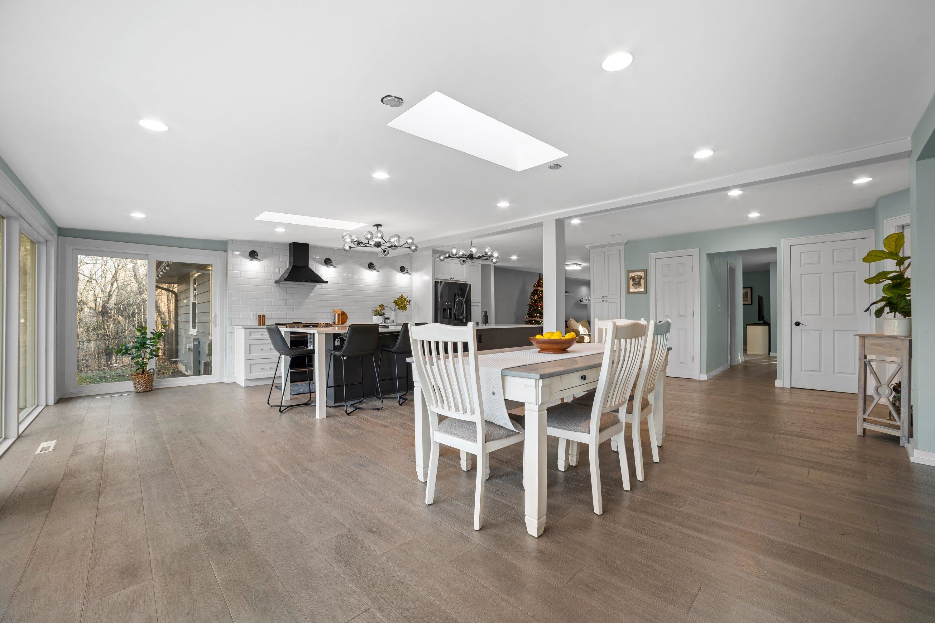 N9W23900 Sherwood Drive