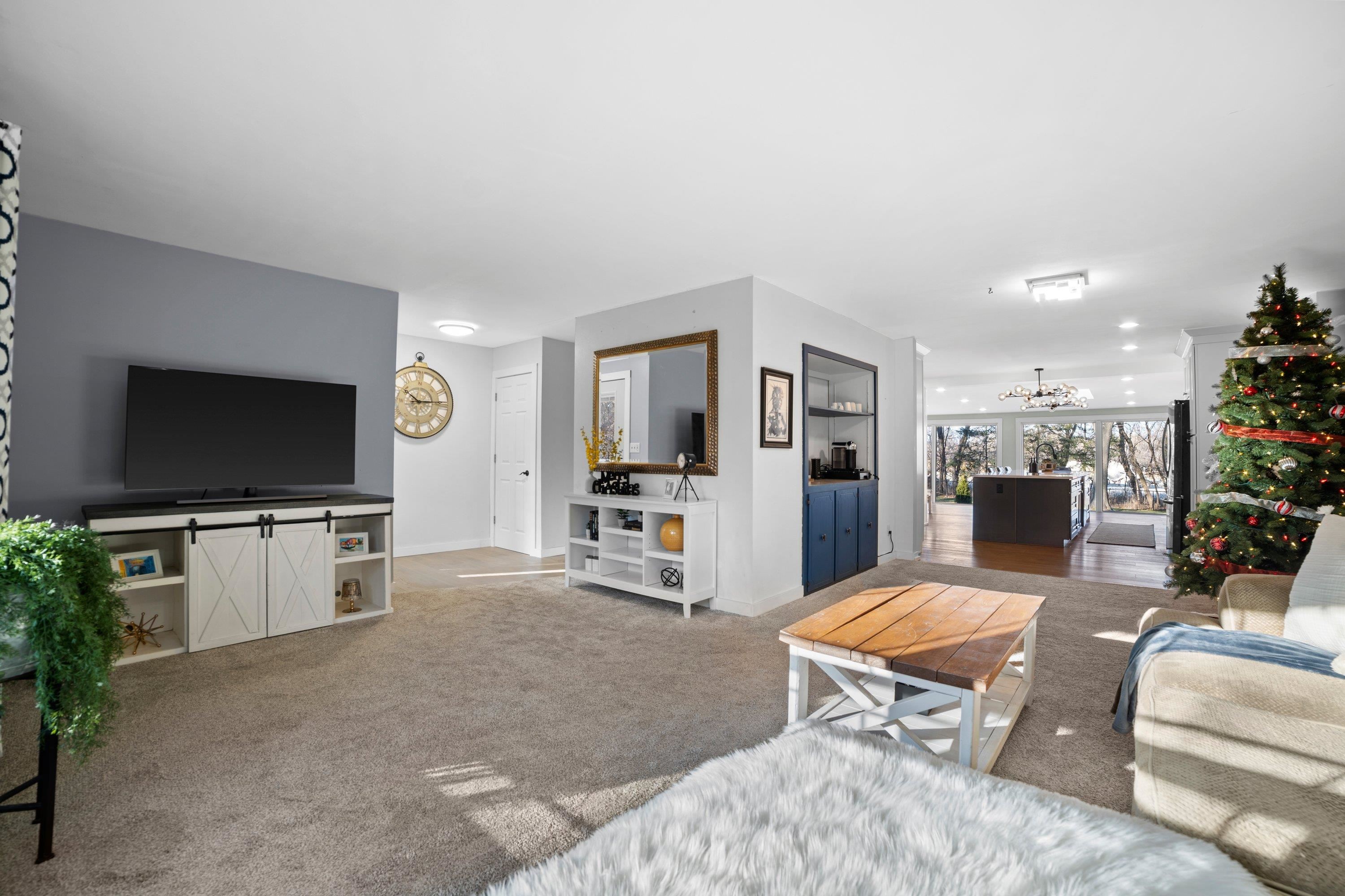 N9W23900 Sherwood Drive