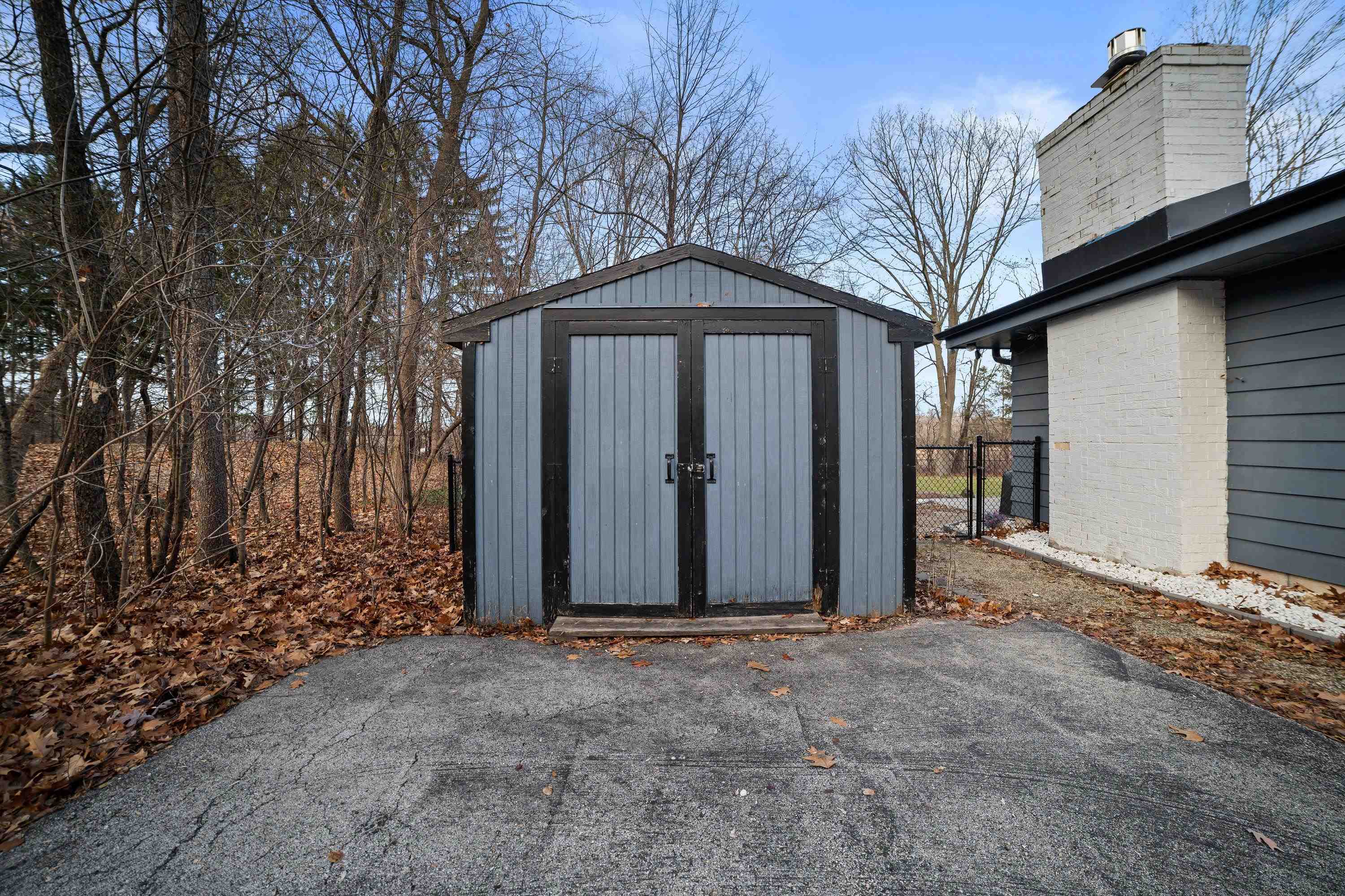 N9W23900 Sherwood Drive