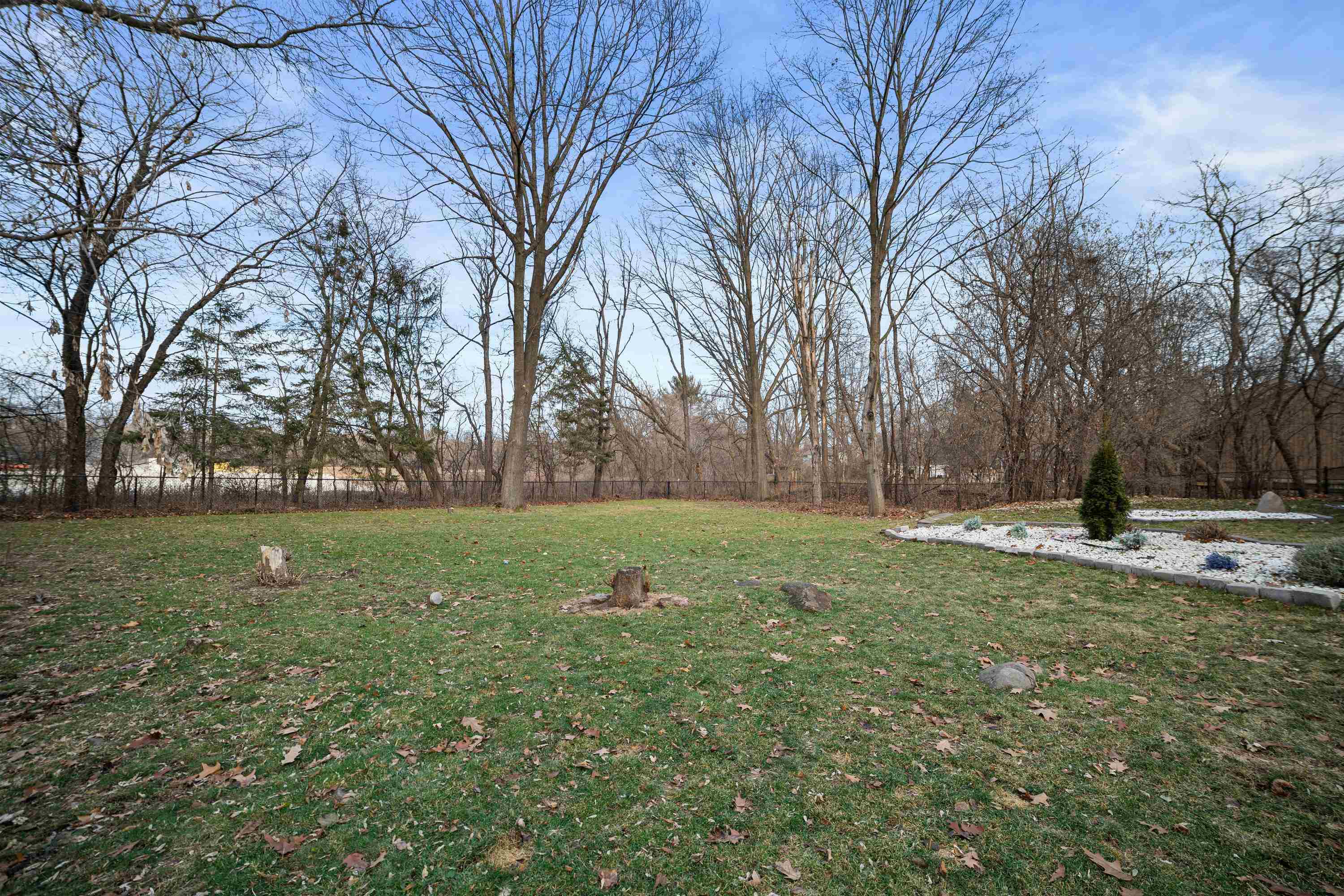 N9W23900 Sherwood Drive