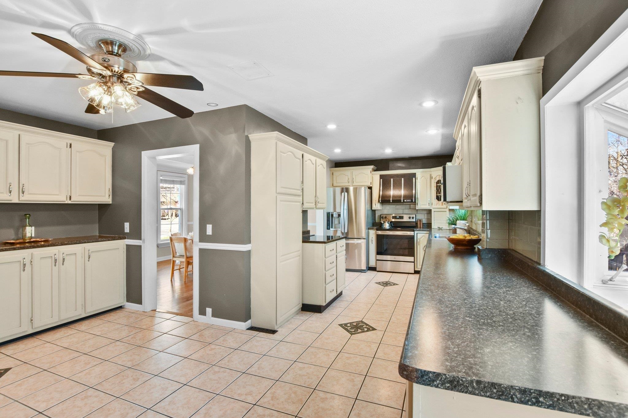 206 N Ludington Street