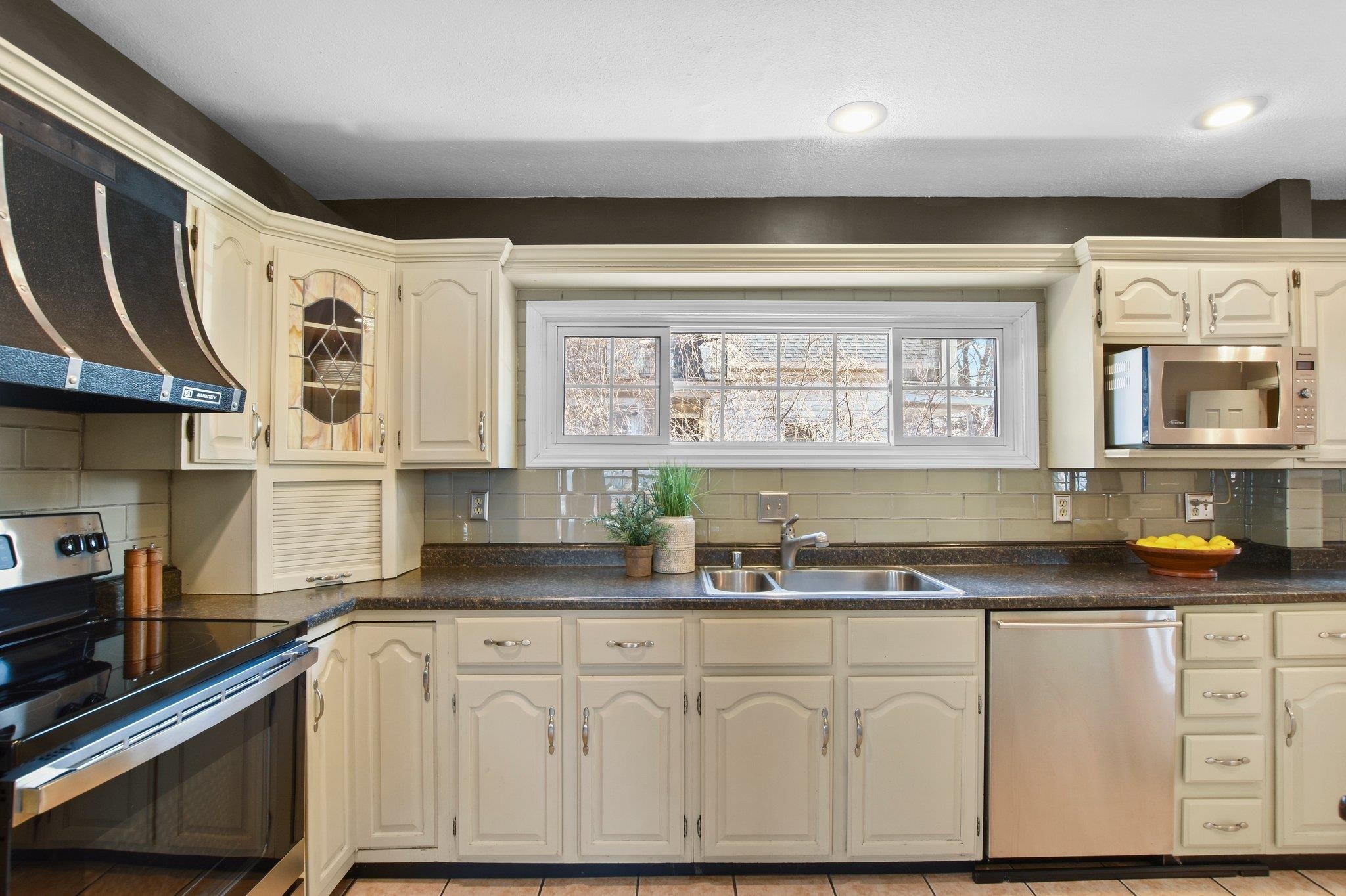 206 N Ludington Street