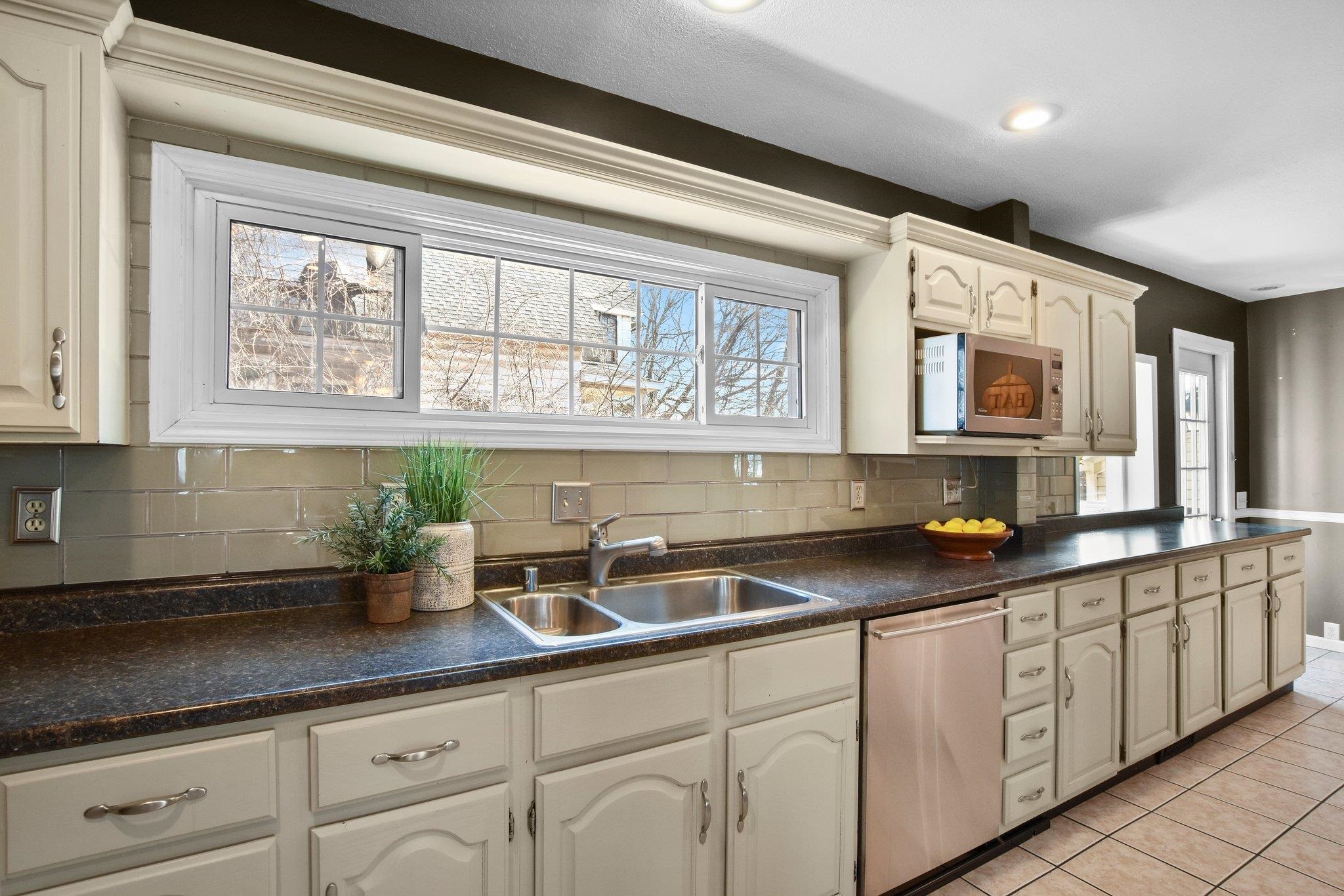 206 N Ludington Street