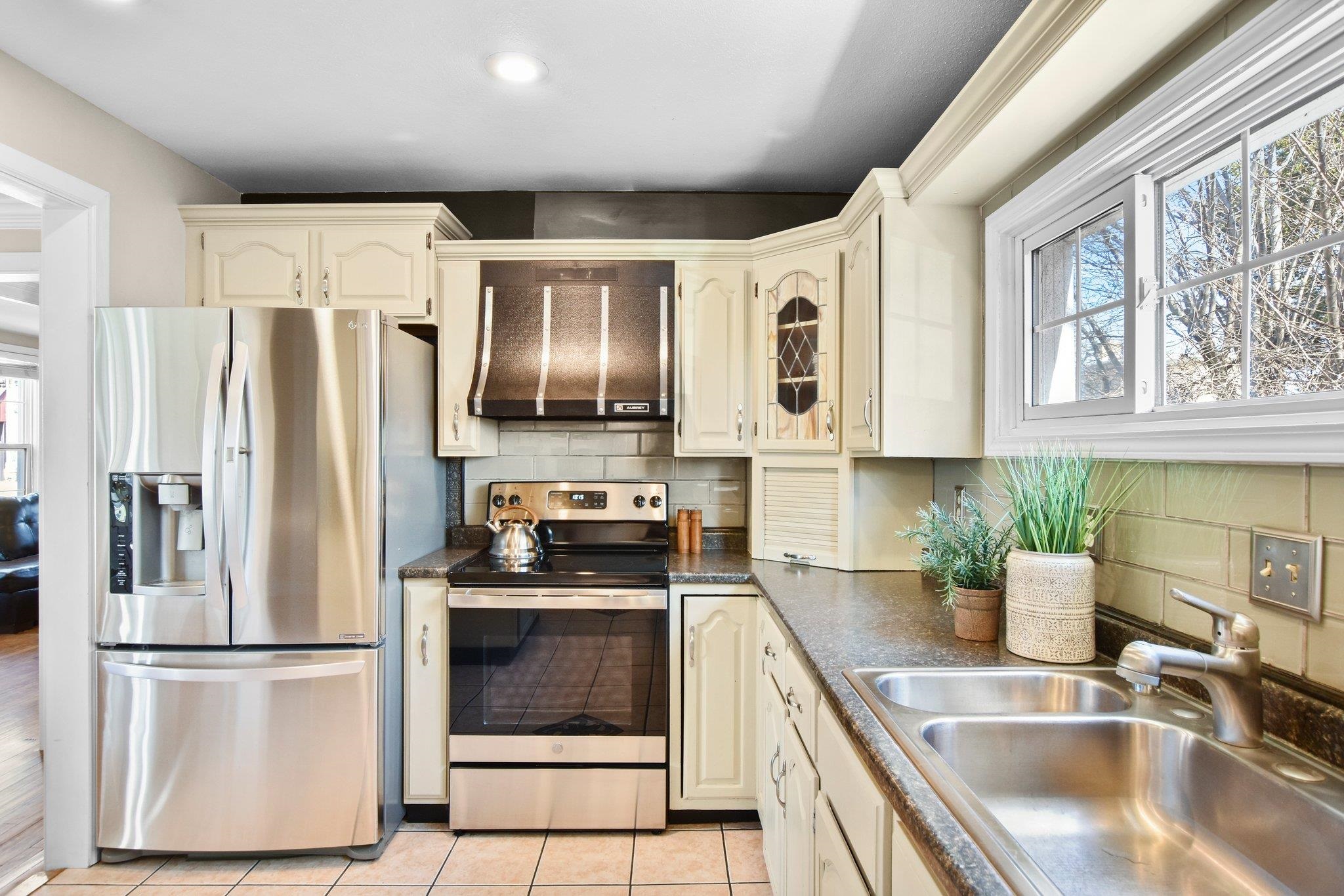 206 N Ludington Street