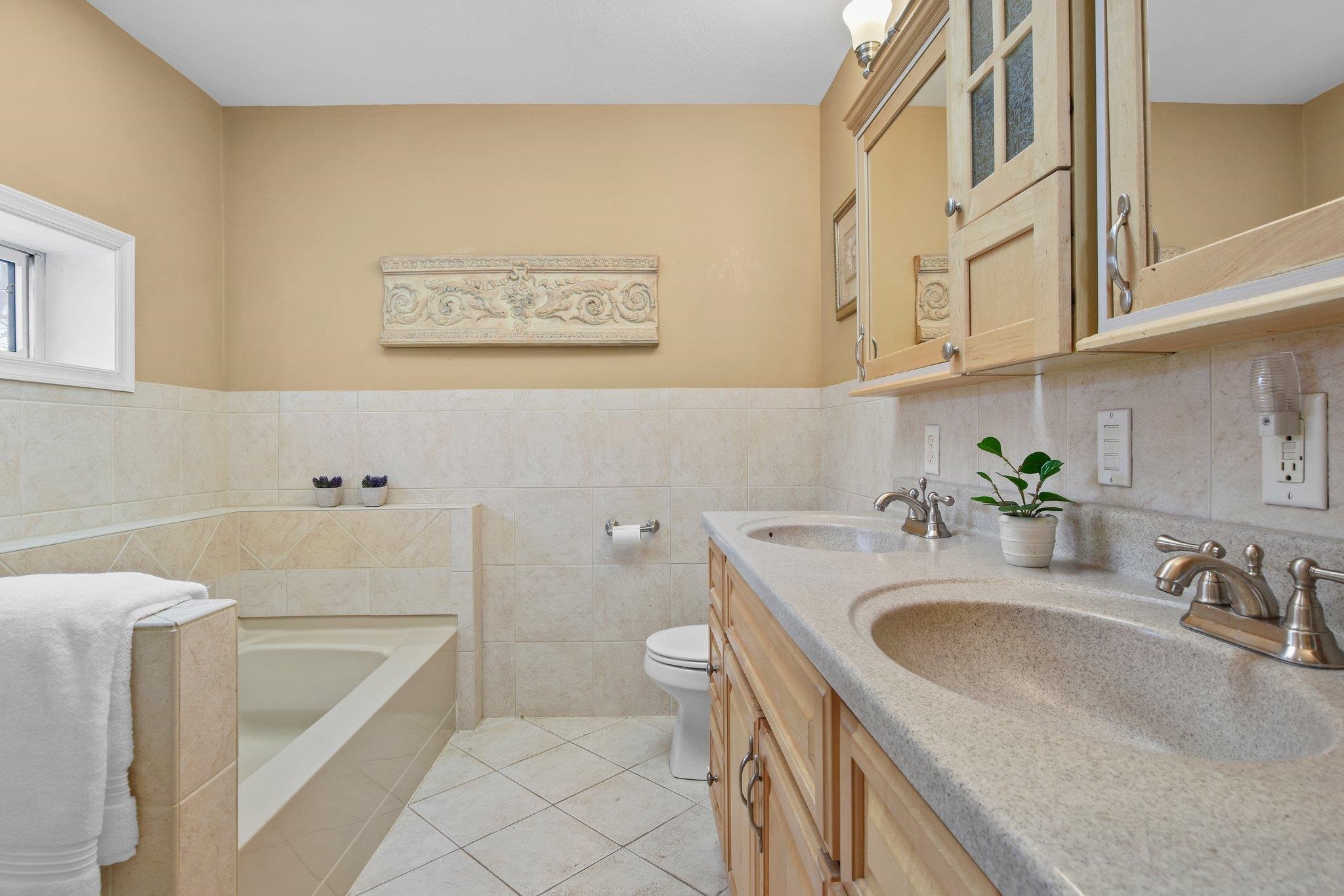 206 N Ludington Street