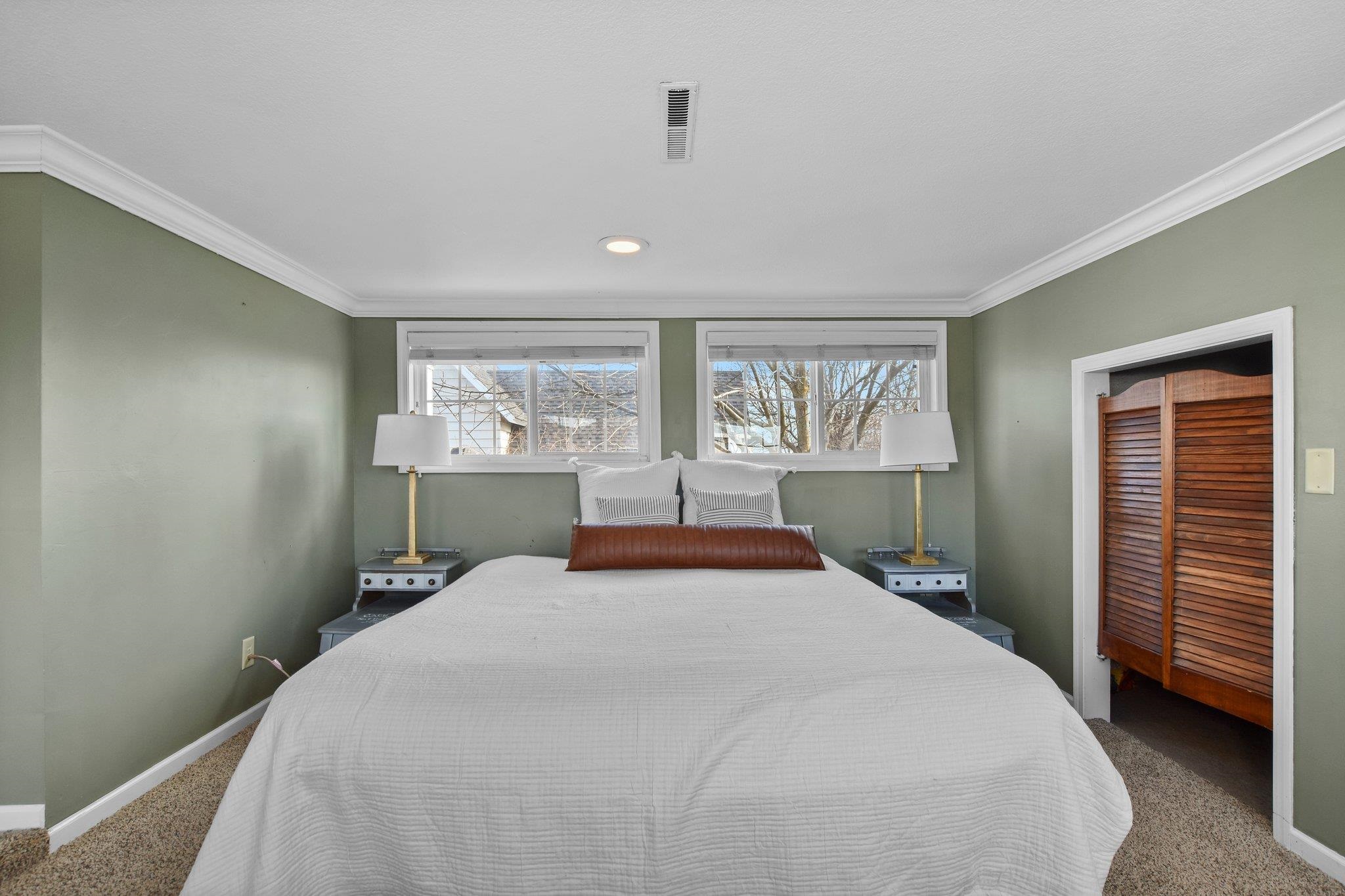 206 N Ludington Street