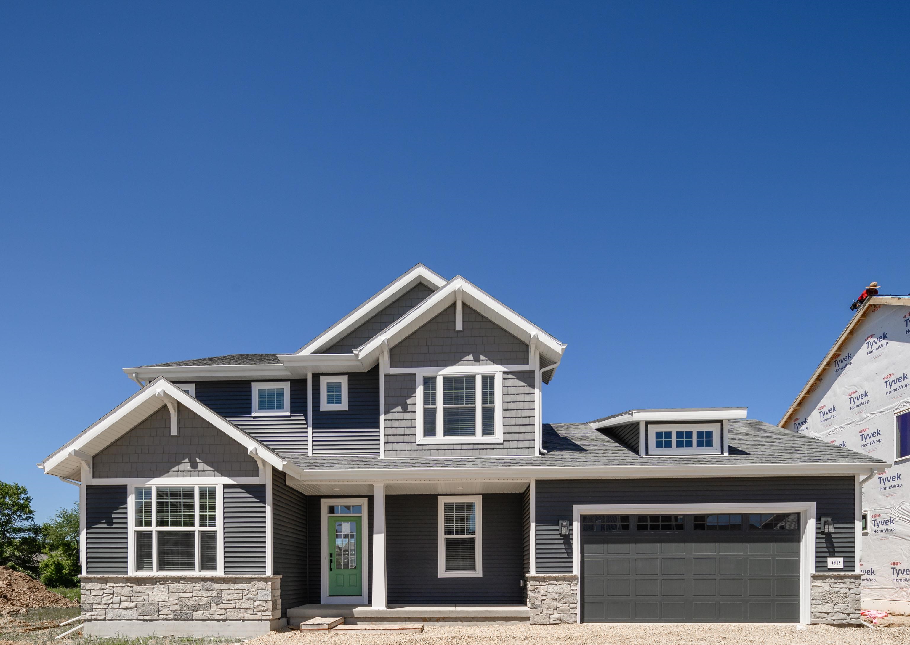 5918 Dragonfly Way