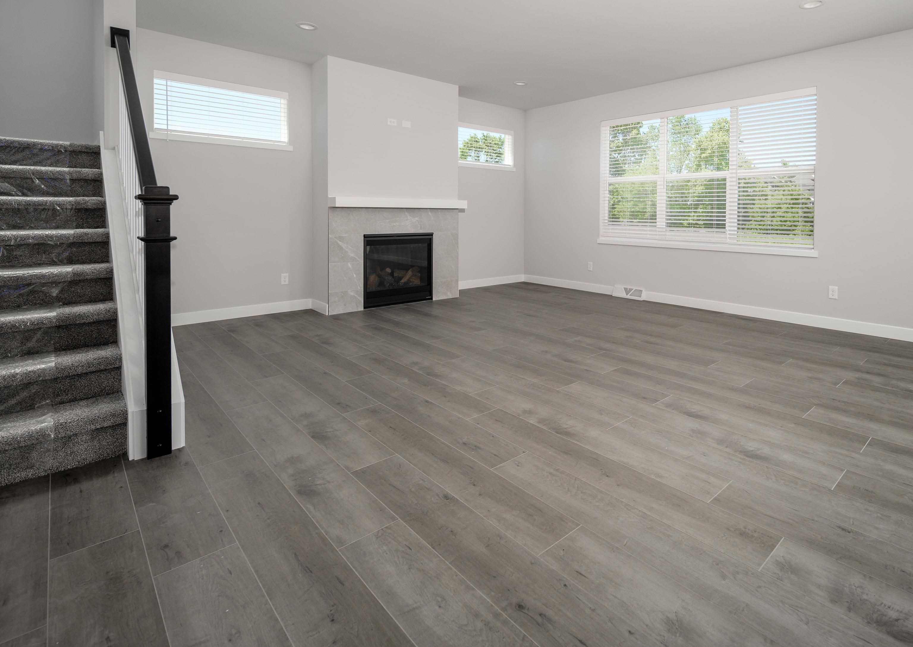 5918 Dragonfly Way