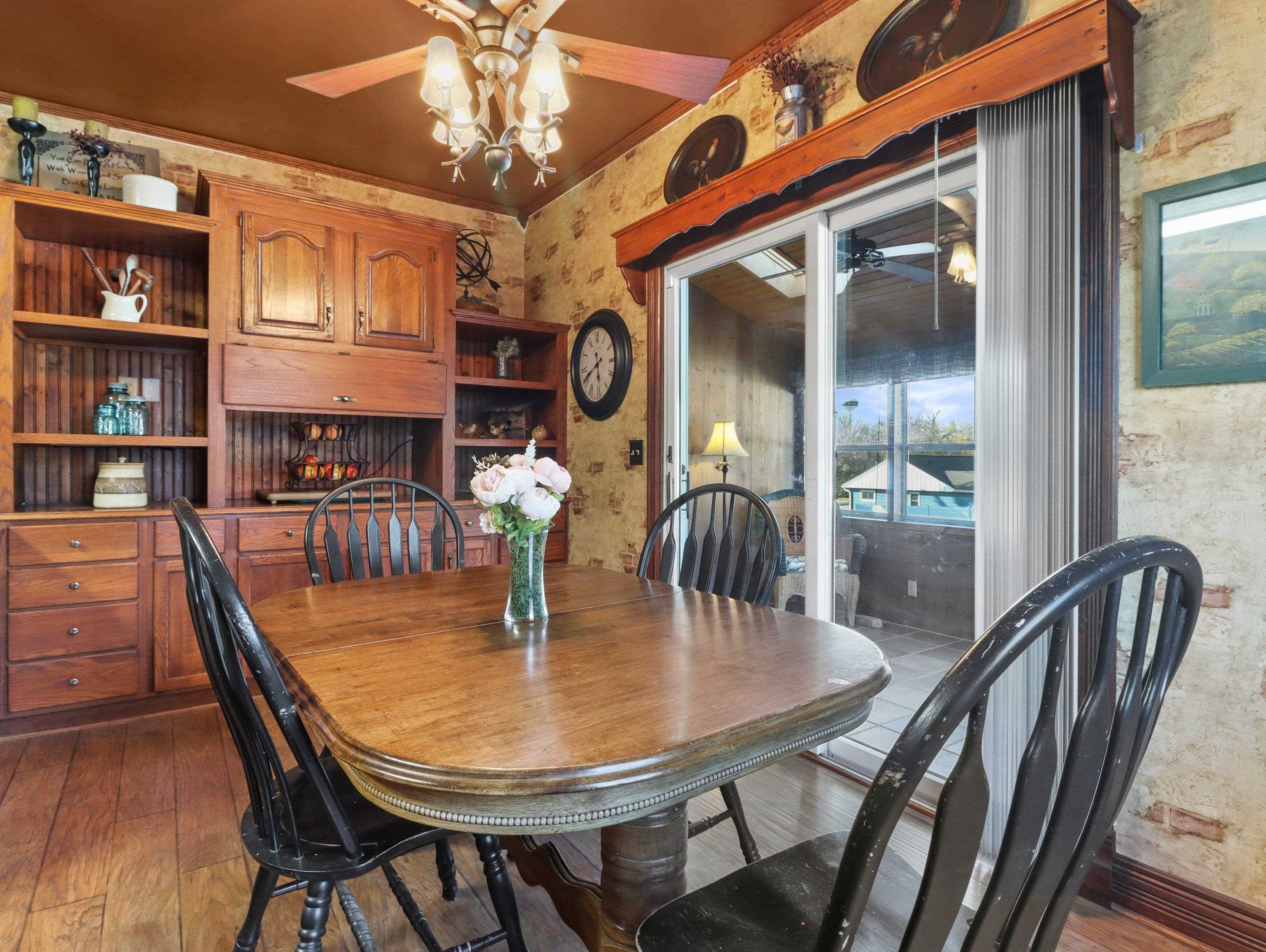 103 E Cordelia Street