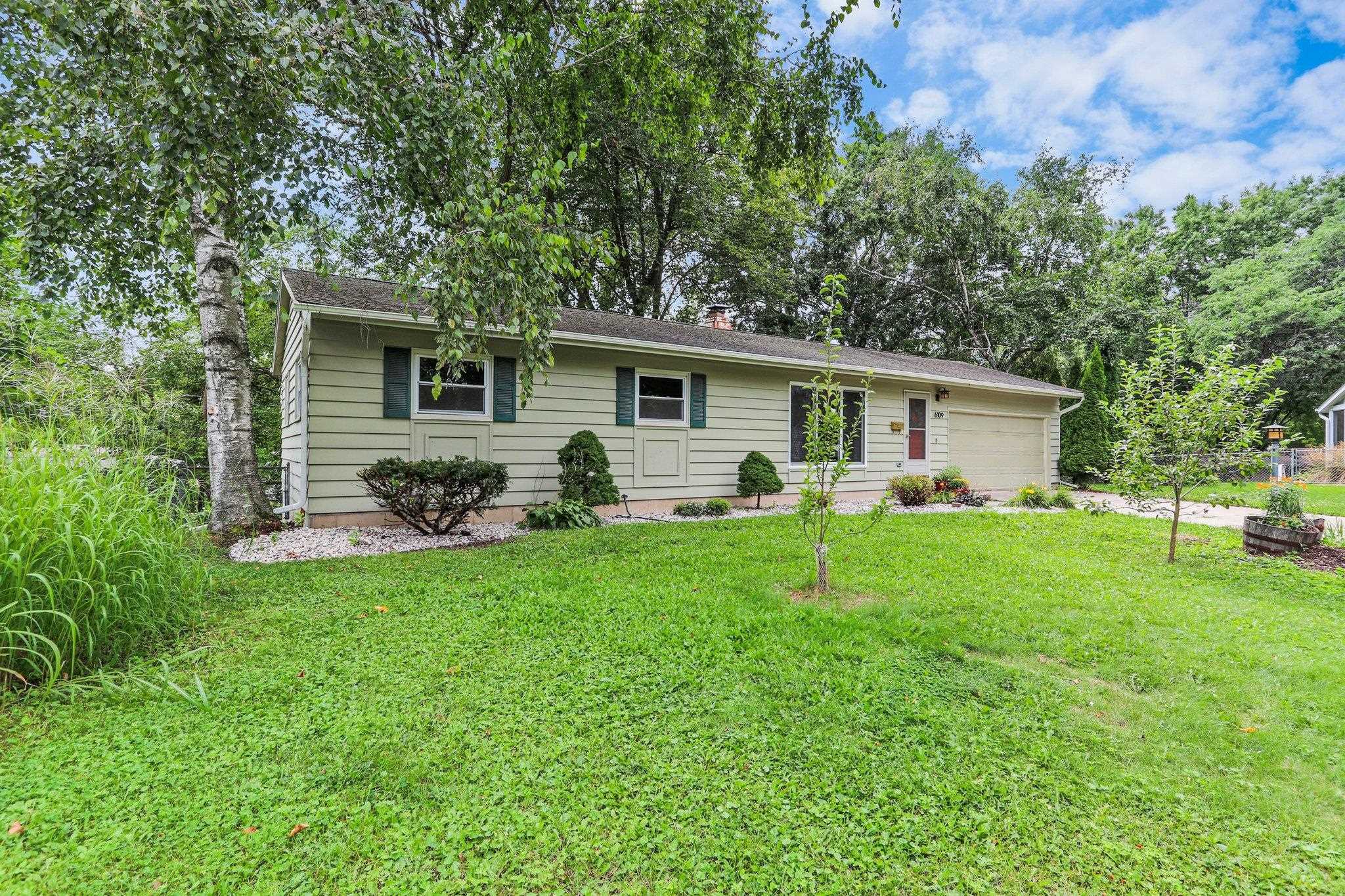 6109 Mulberry Circle