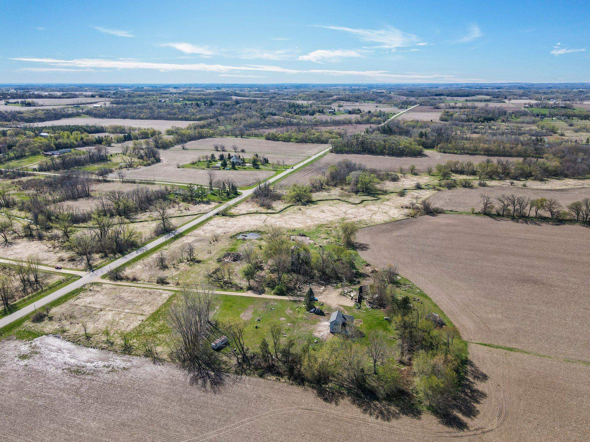 1945 Spring Road