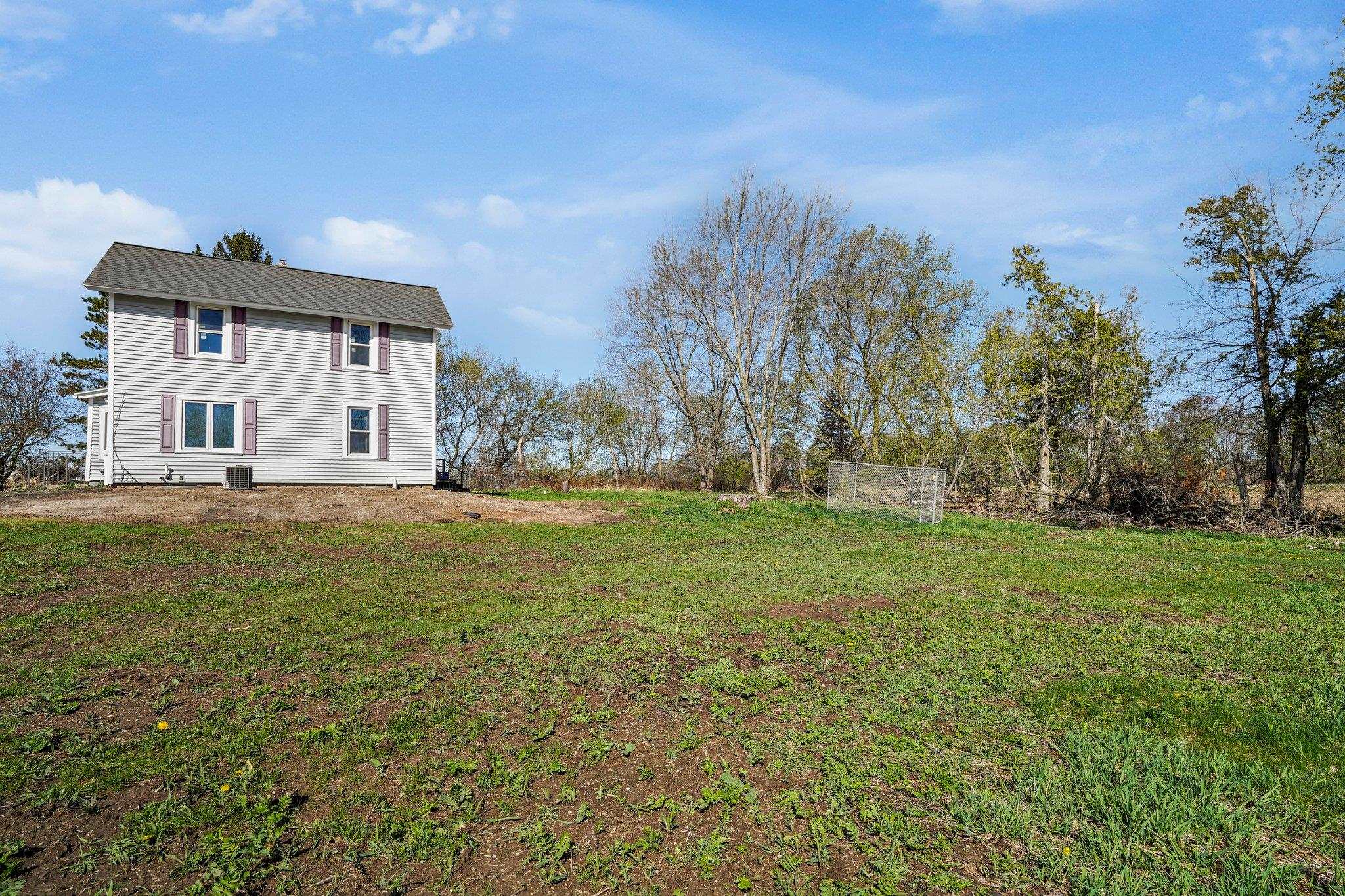1945 Spring Road