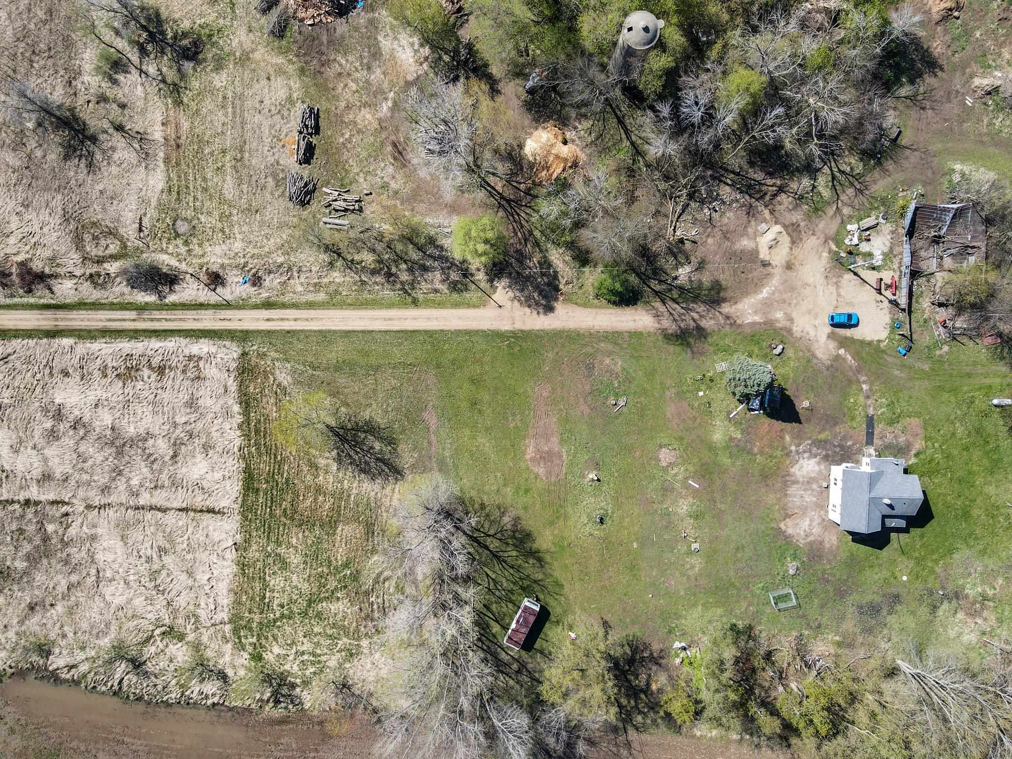 1945 Spring Road