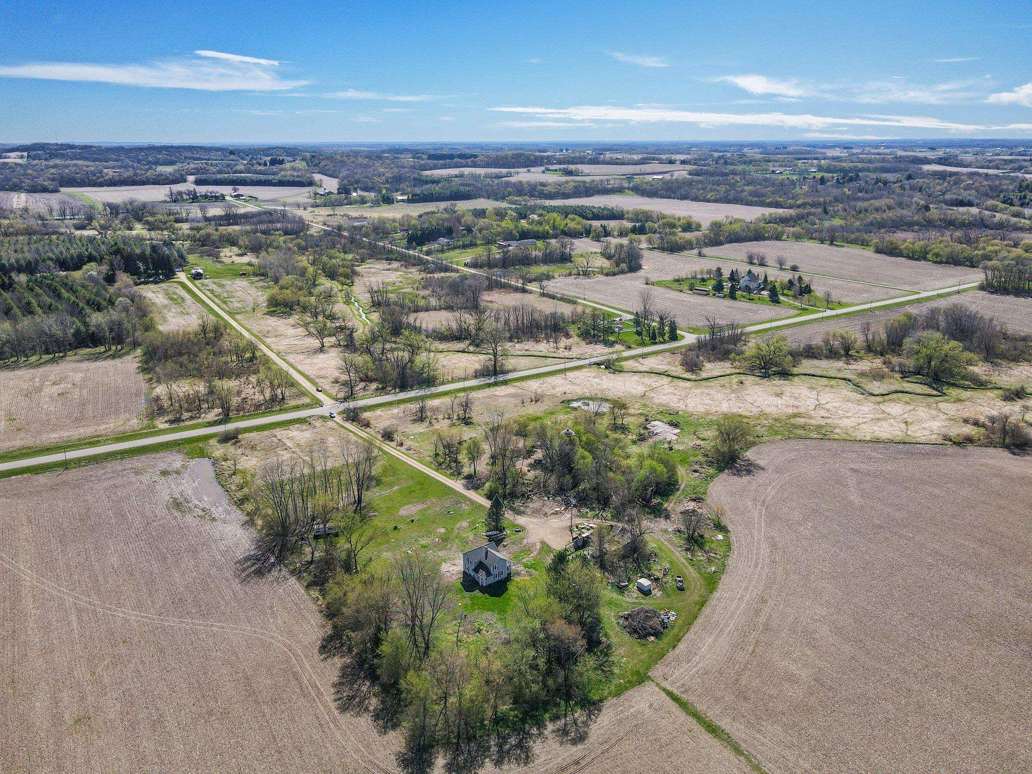 1945 Spring Road