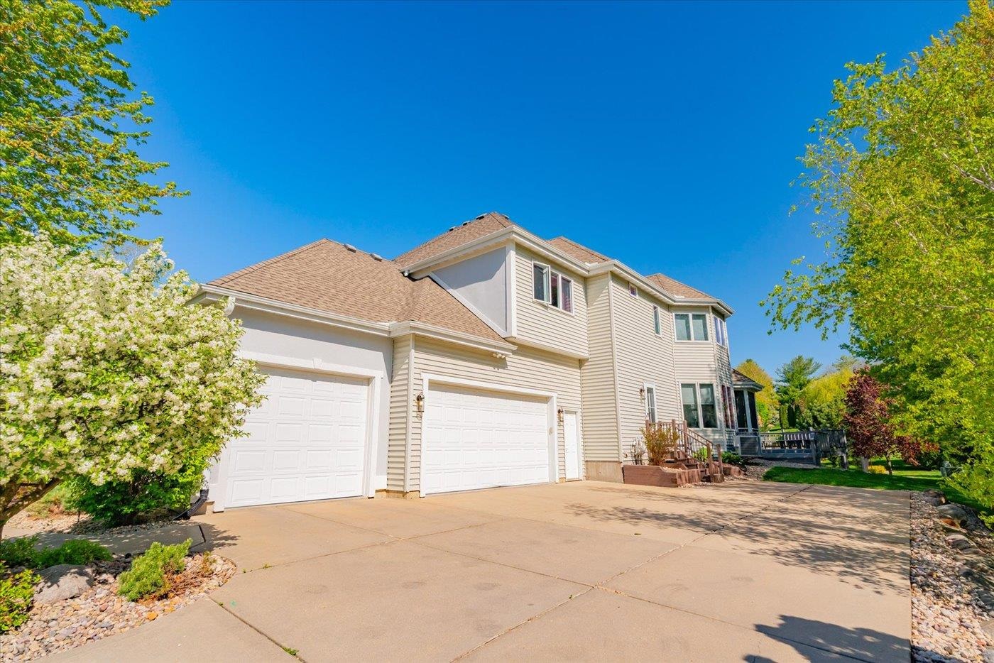 9506 Blue Heron Drive