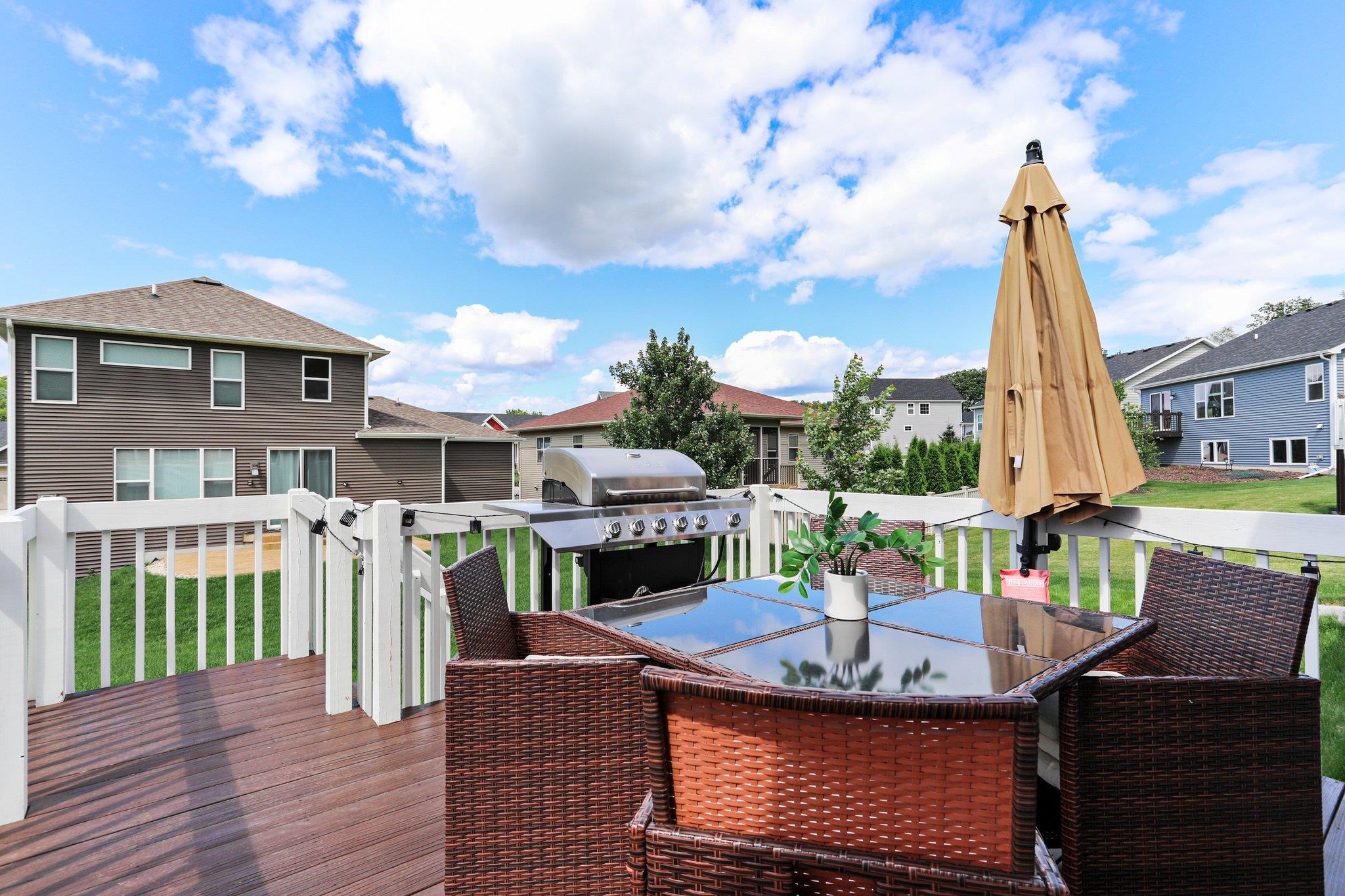 1812 Waterfall Way