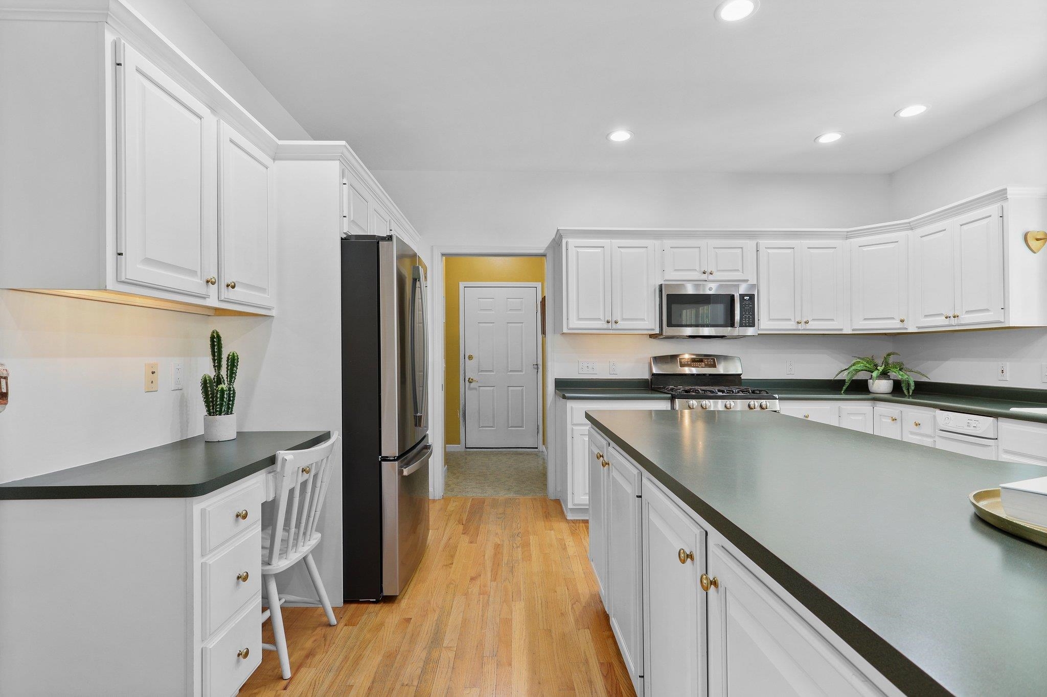 6002 Fredericksburg Lane