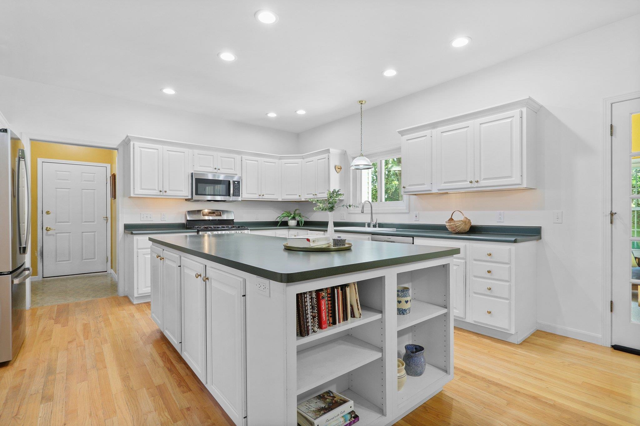 6002 Fredericksburg Lane