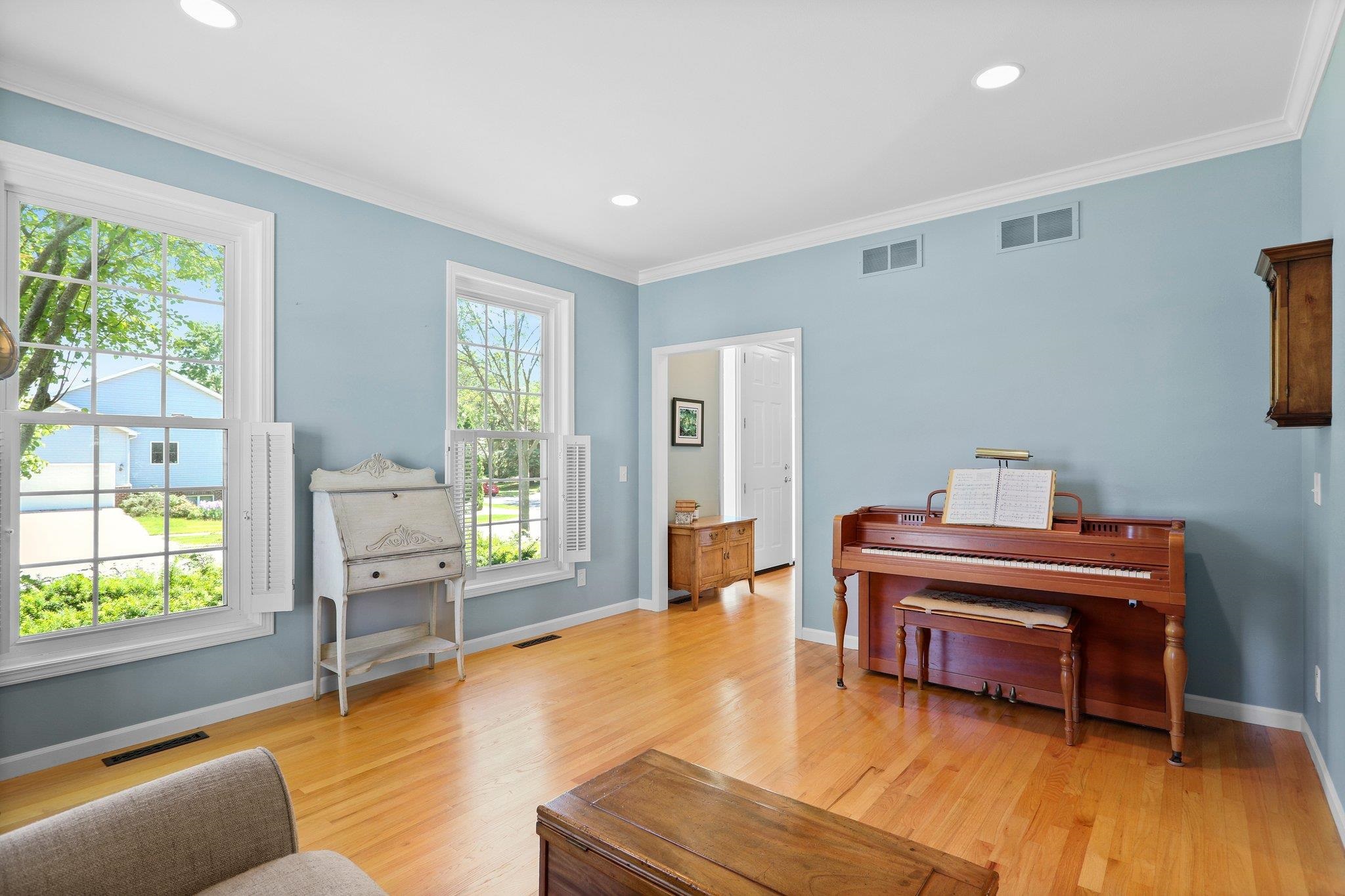 6002 Fredericksburg Lane