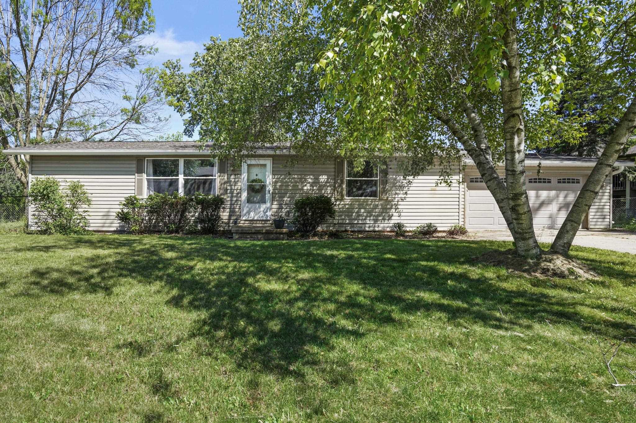 4387 Crescent Road