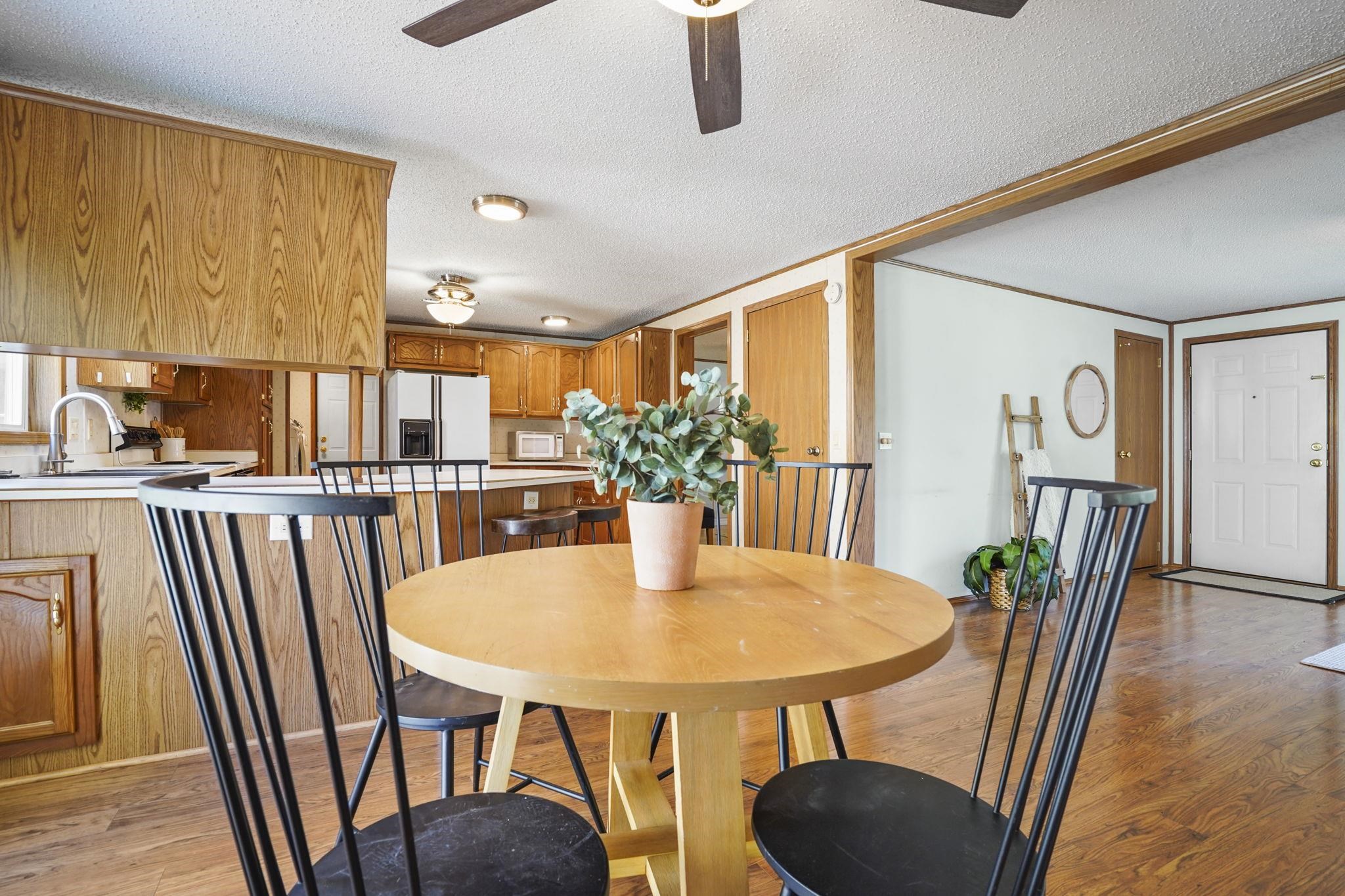 4387 Crescent Road