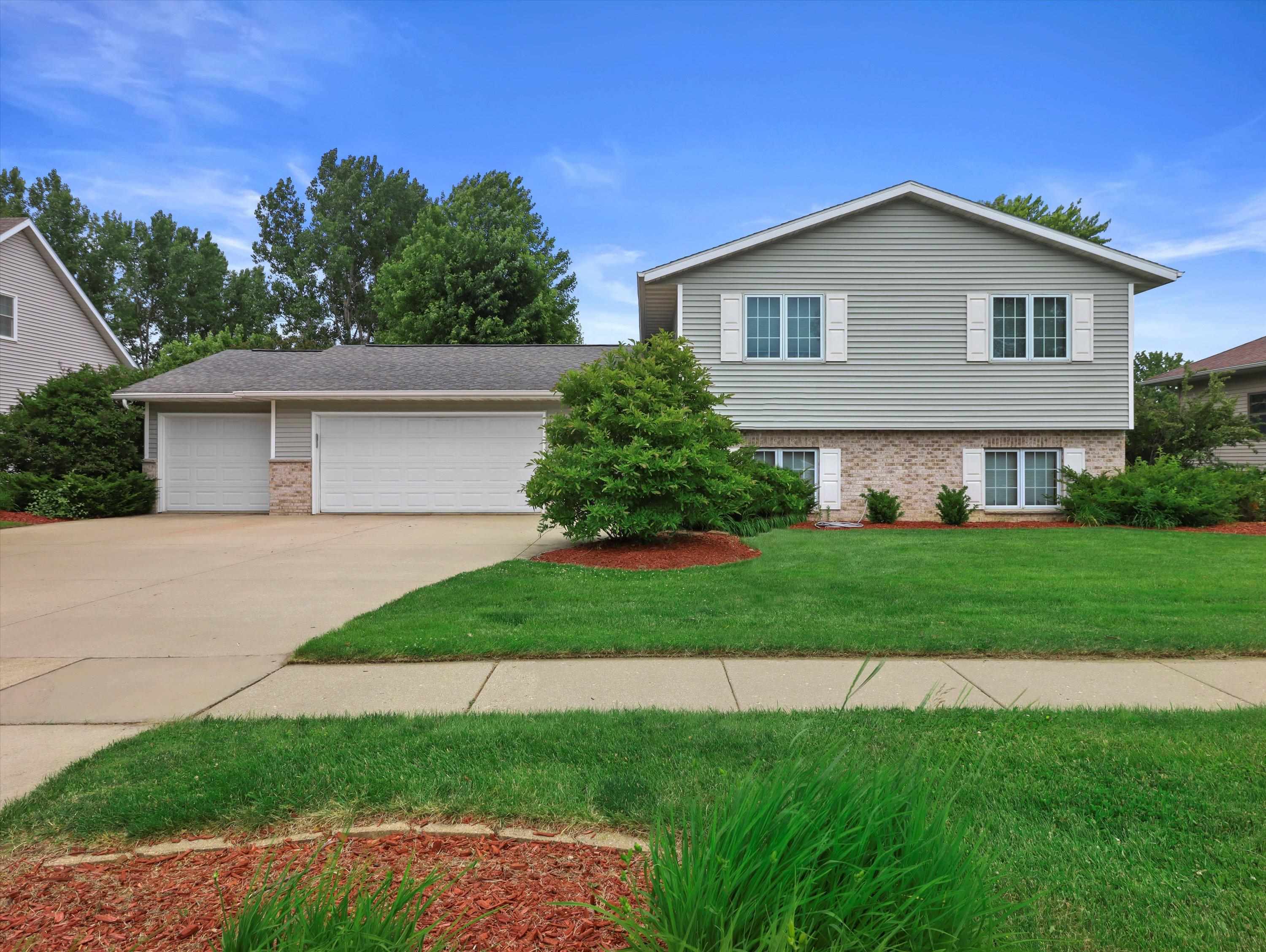 153 Cardinal Lane
