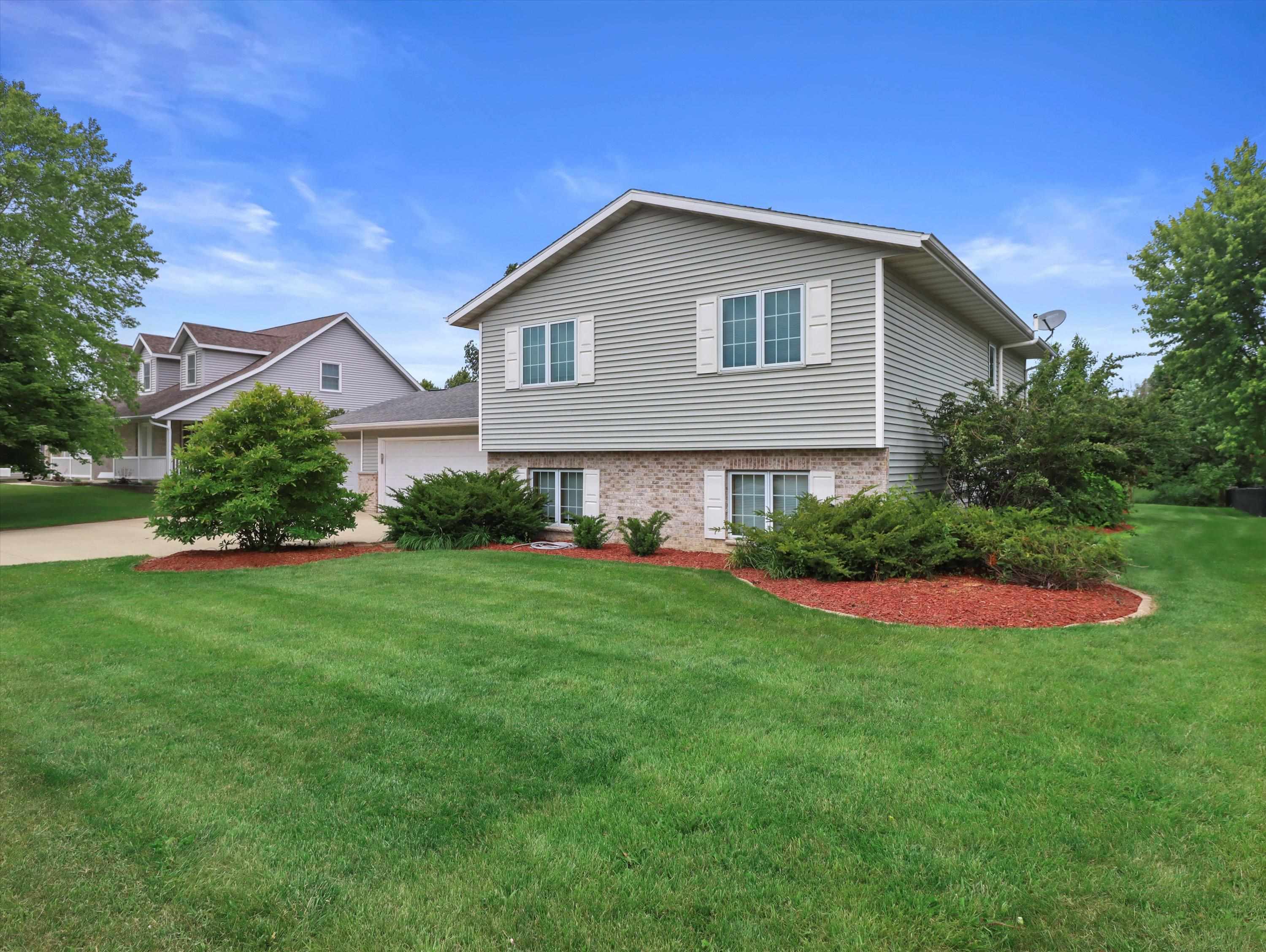 153 Cardinal Lane