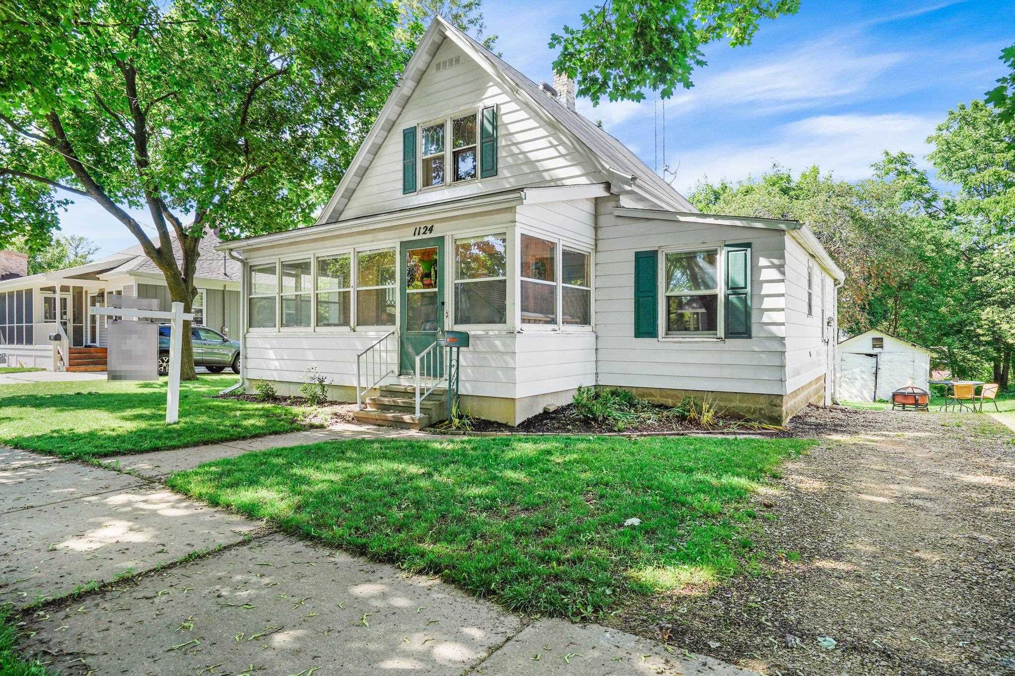1124 Moline Street