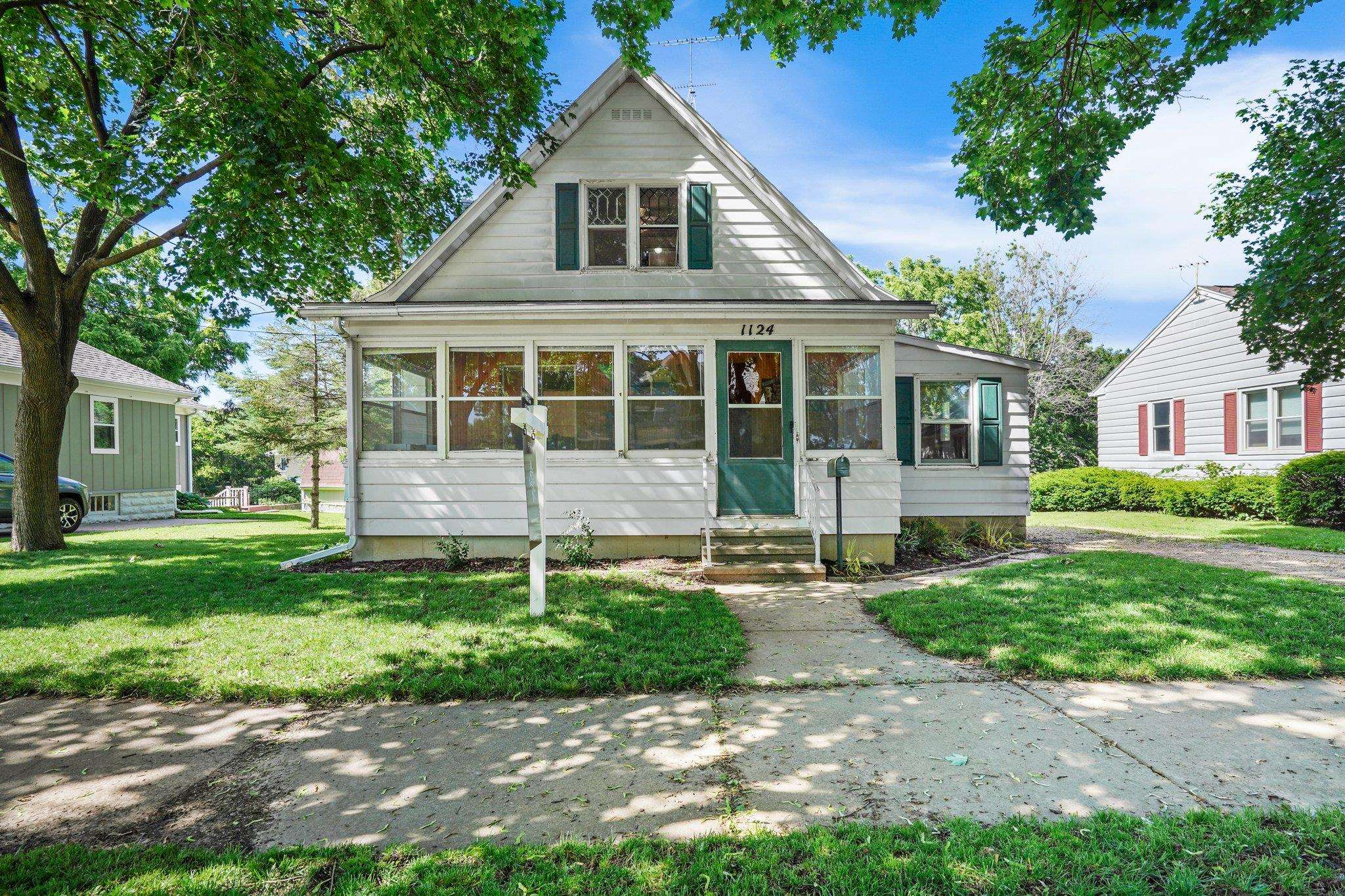1124 Moline Street