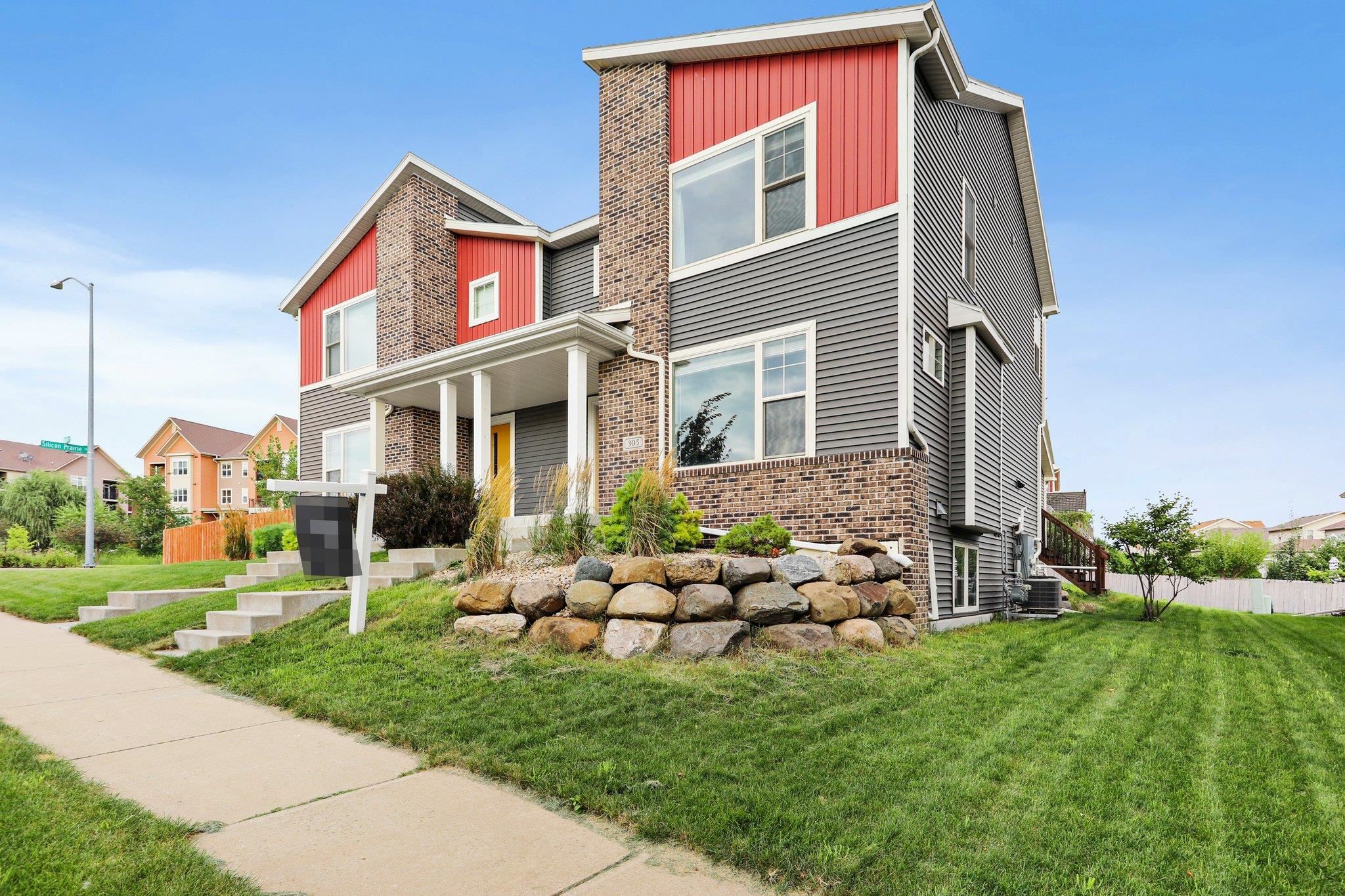 305 Pine Lawn Parkway