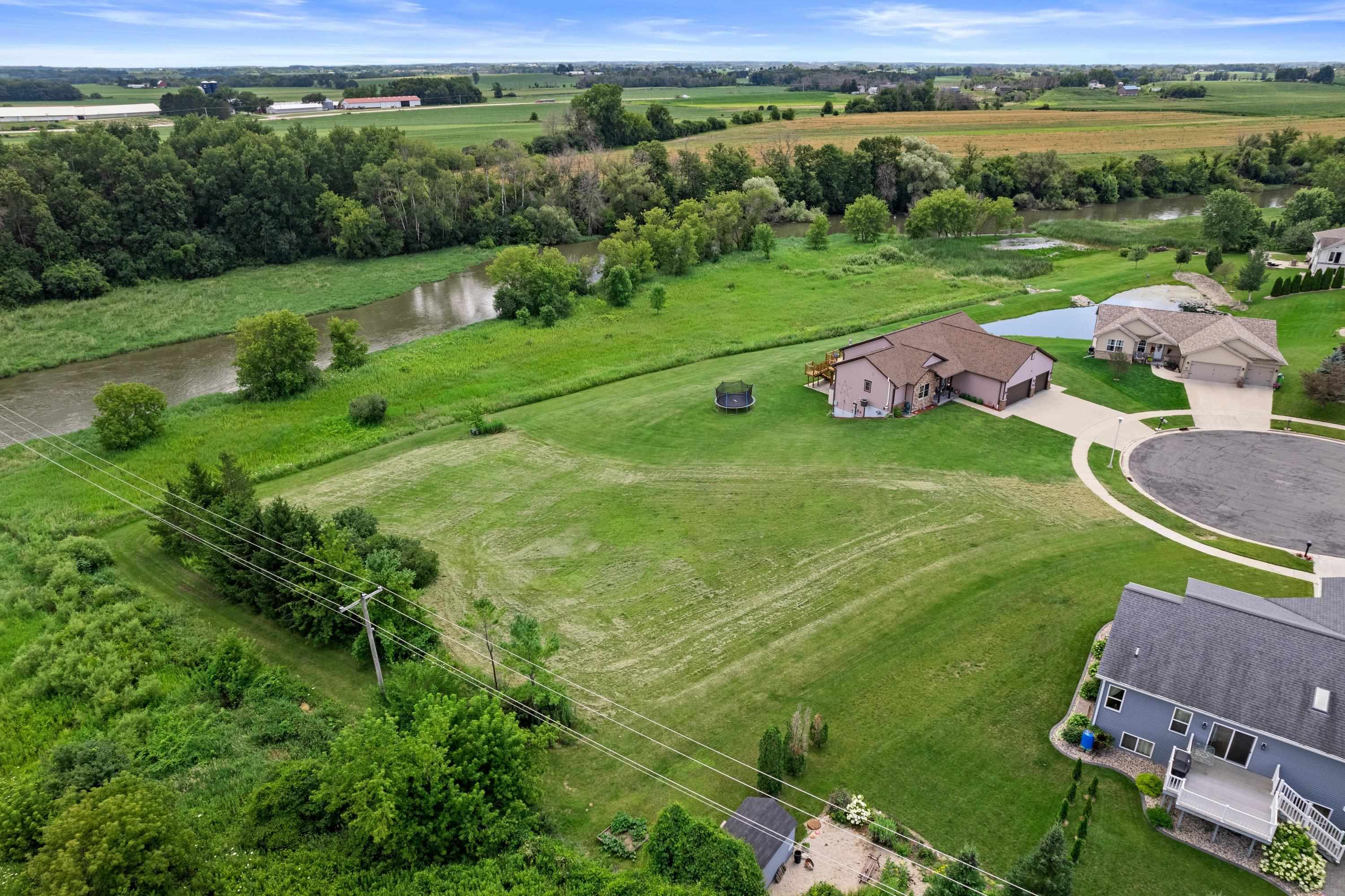 100 Honeycrisp Drive