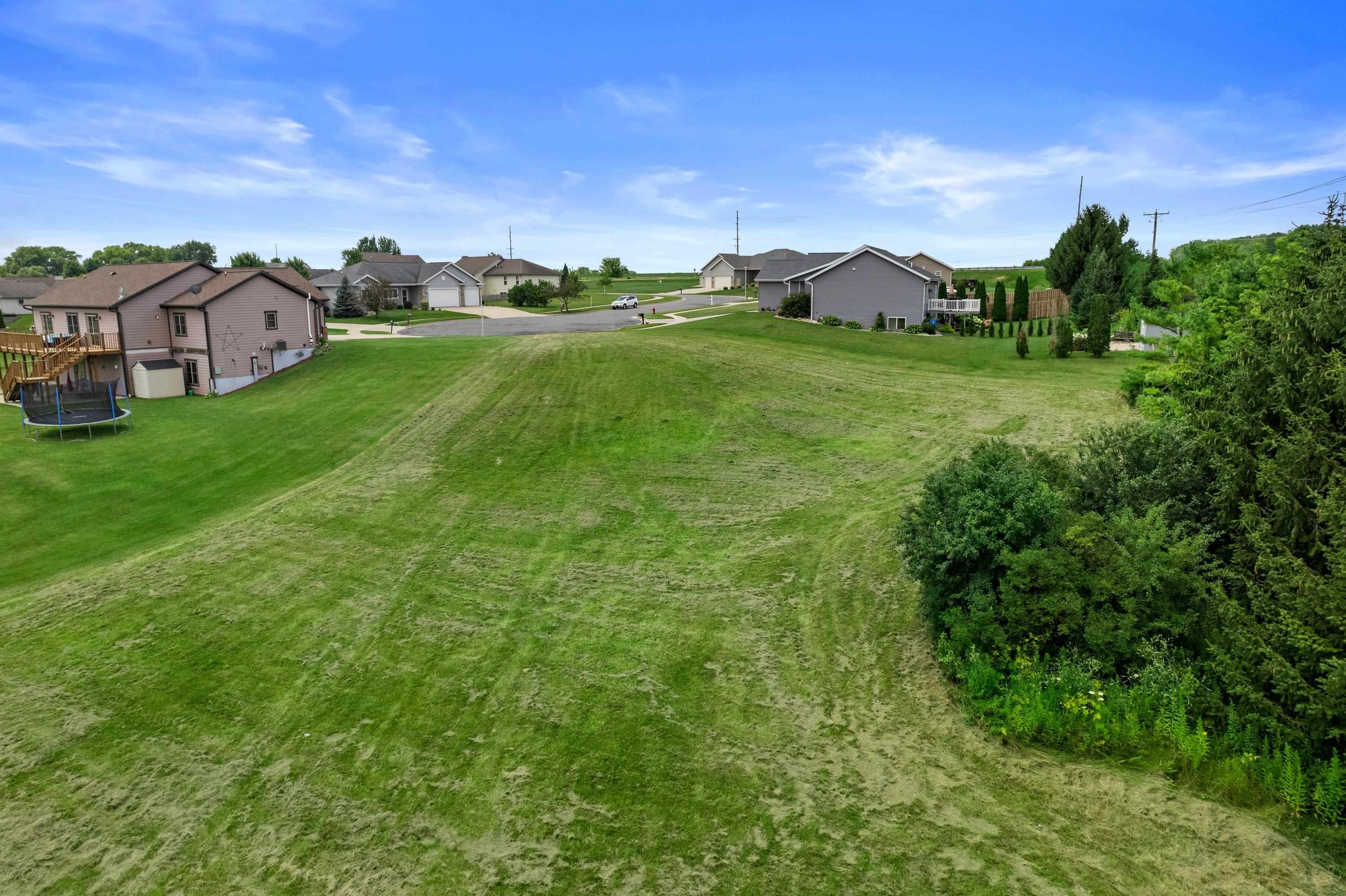 100 Honeycrisp Drive