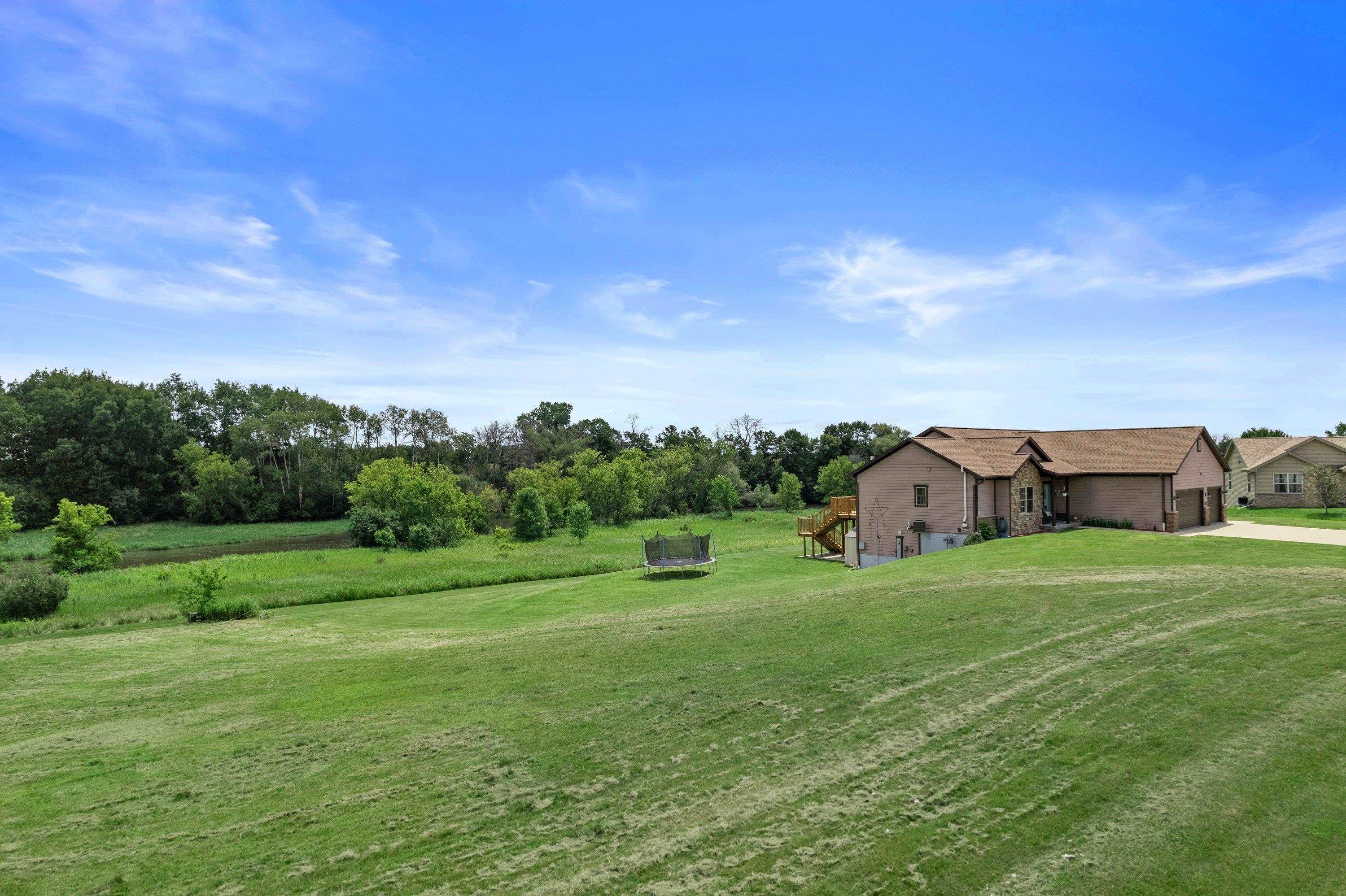 100 Honeycrisp Drive