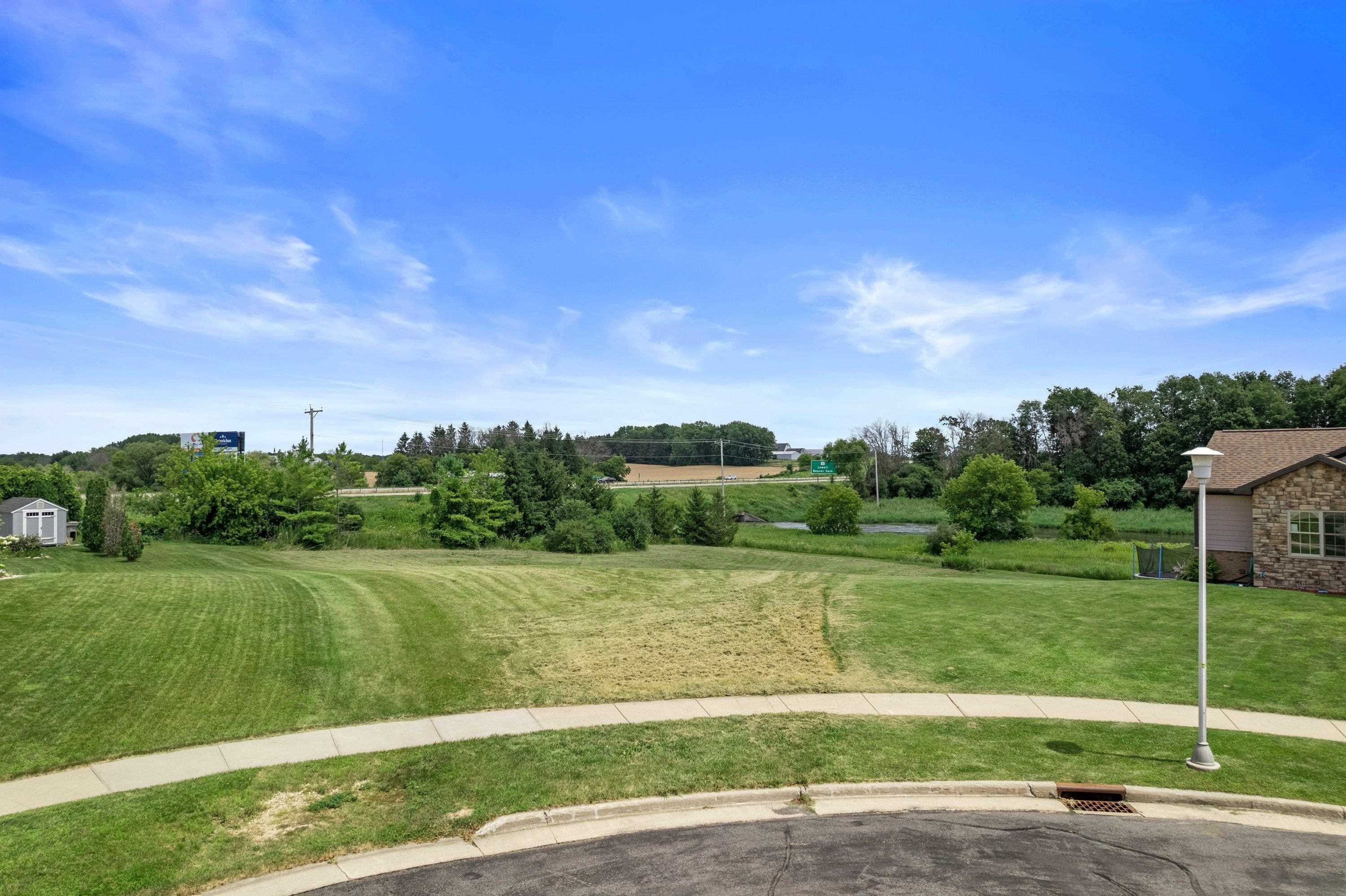 100 Honeycrisp Drive