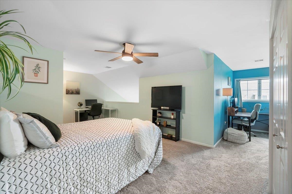 16 Corner Stone Way Unit: 9